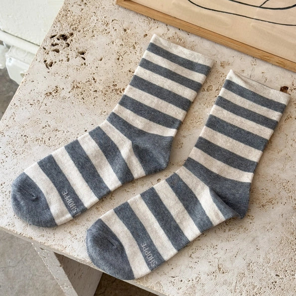 LE BON SHOPPE WALLY SOCKS - WIDE GREY STRIPE