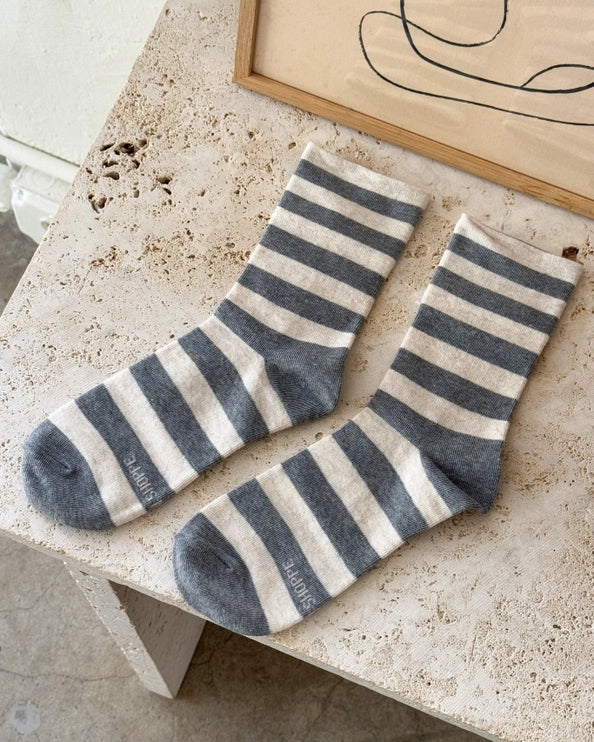 LE BON SHOPPE WALLY SOCKS - WIDE GREY STRIPE