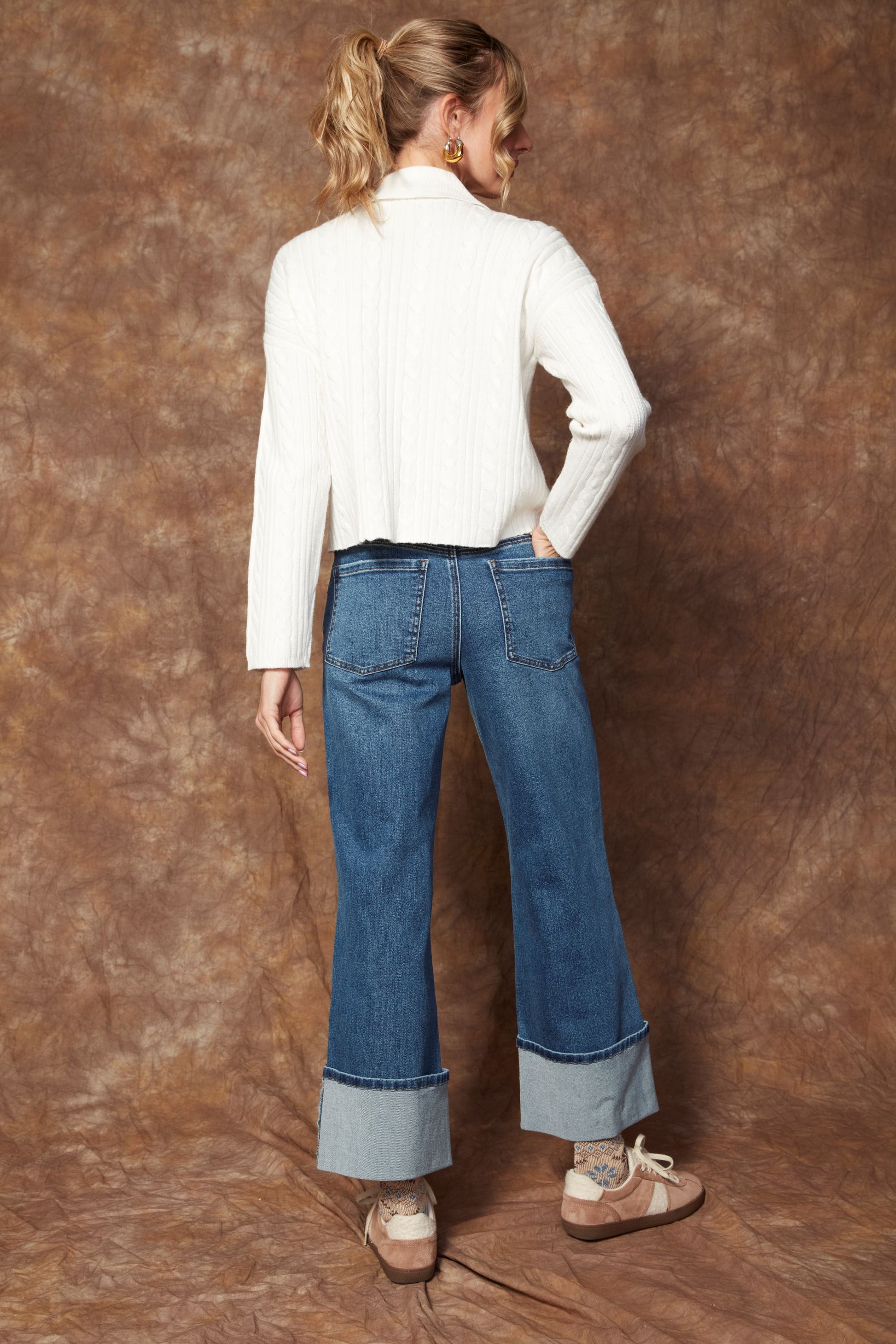 CARLA 5 POCKET STRETCH CUFFED JEANS - DARK WASH