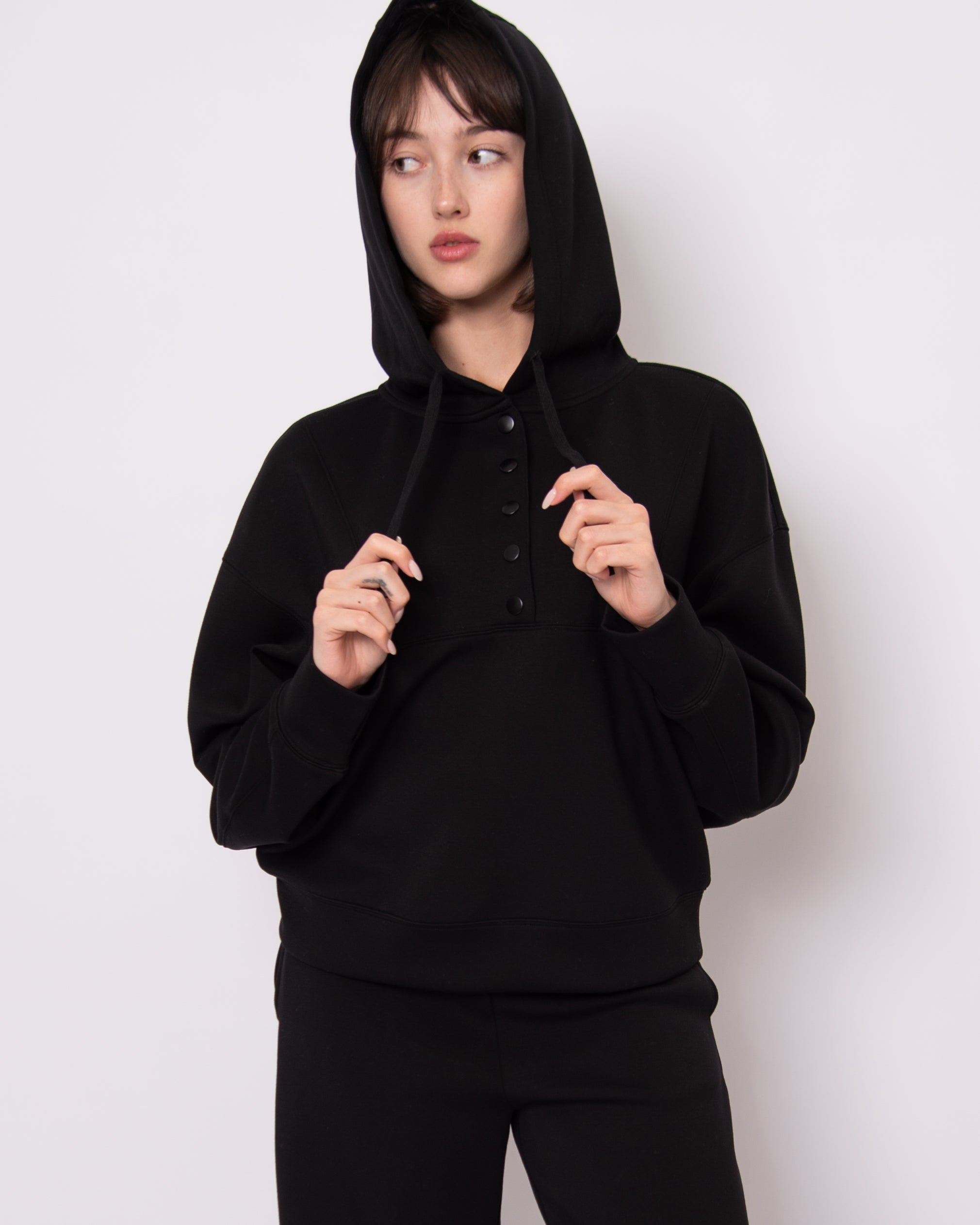 SALLIE SOFT KNIT SNAP FRONT HOODIE - BLACK
