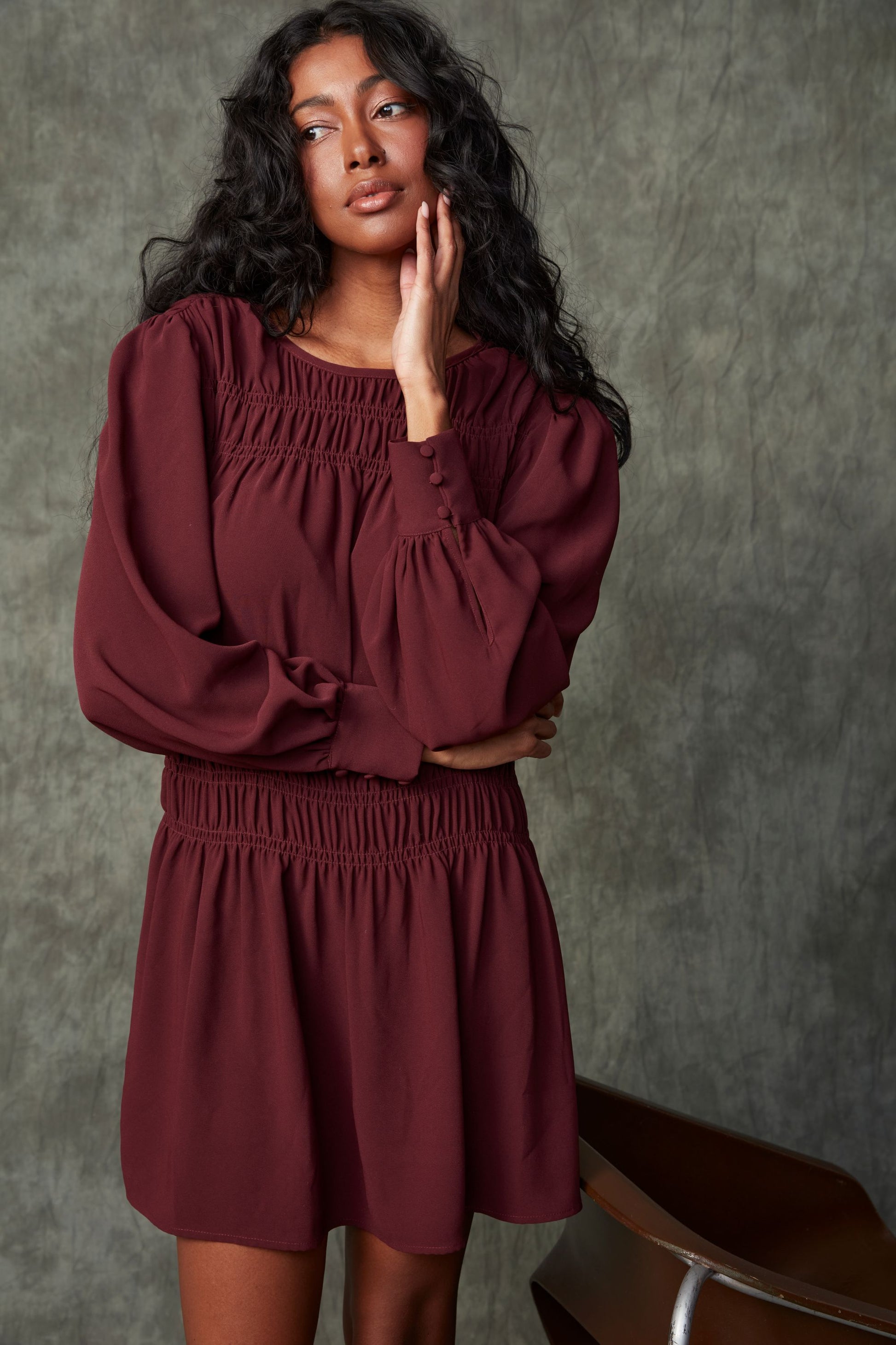 RD LORENCE LS SHIRRED MINI DRESS - PRUNE