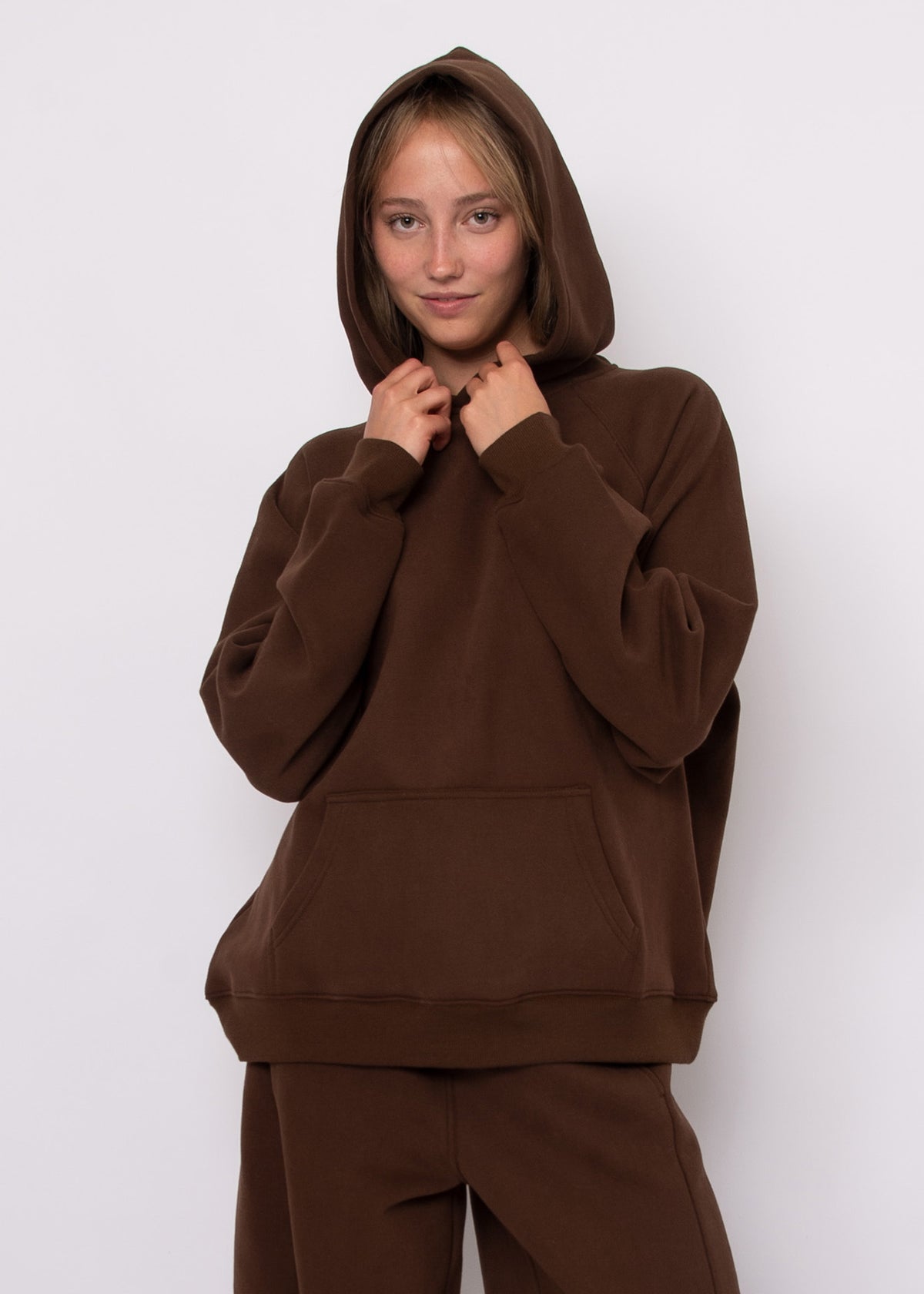 HILLA FLEECE HOODIE - CHOCOLATE