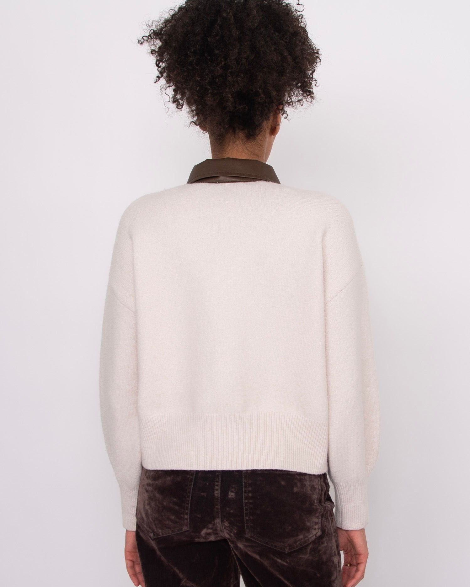 OIA LONG SLEEVE CARDI W CONTRAST COLLAR - CREAM