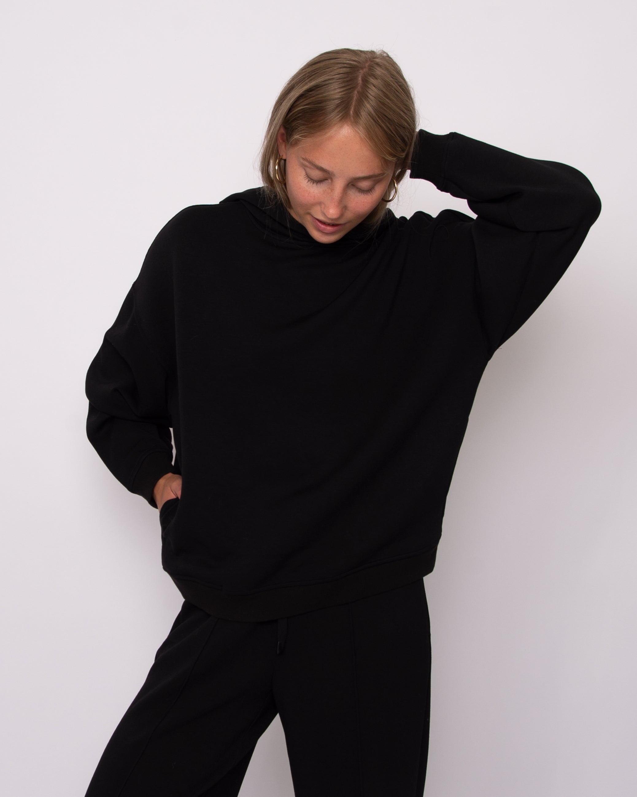 HALANA SOFT KNIT LS HOODIE - BLACK