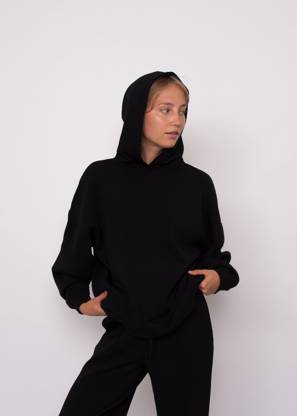 HALANA SOFT KNIT LS HOODIE - BLACK