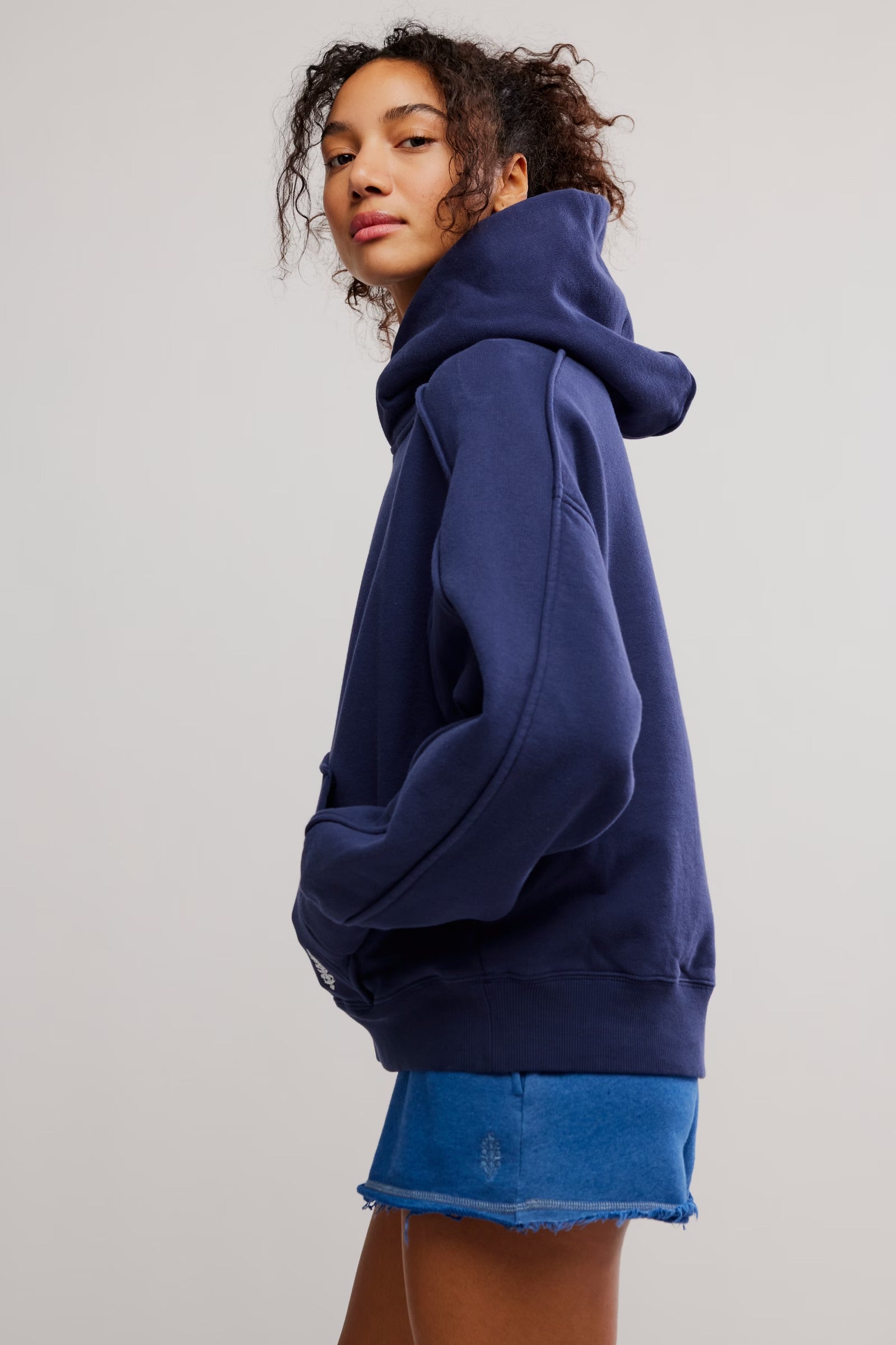 FREE PEOPLE A CUT ABOVE HOODIE - MIDNIGHT NAVY