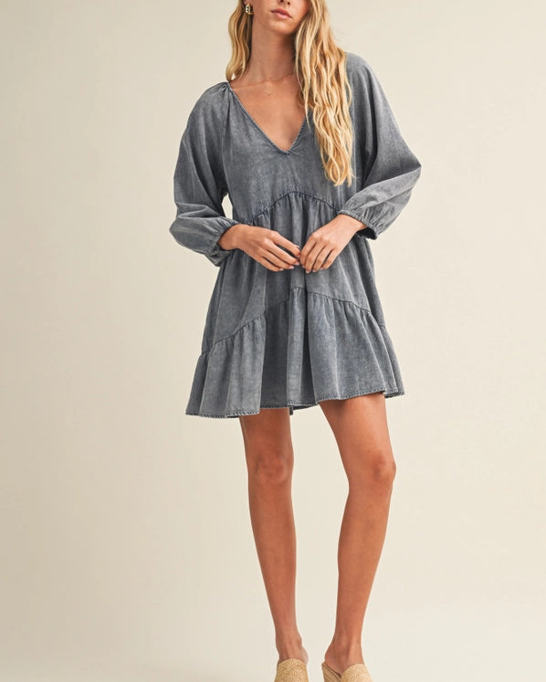 V NECK WASHED TIERED DRESS - INK INDIGO