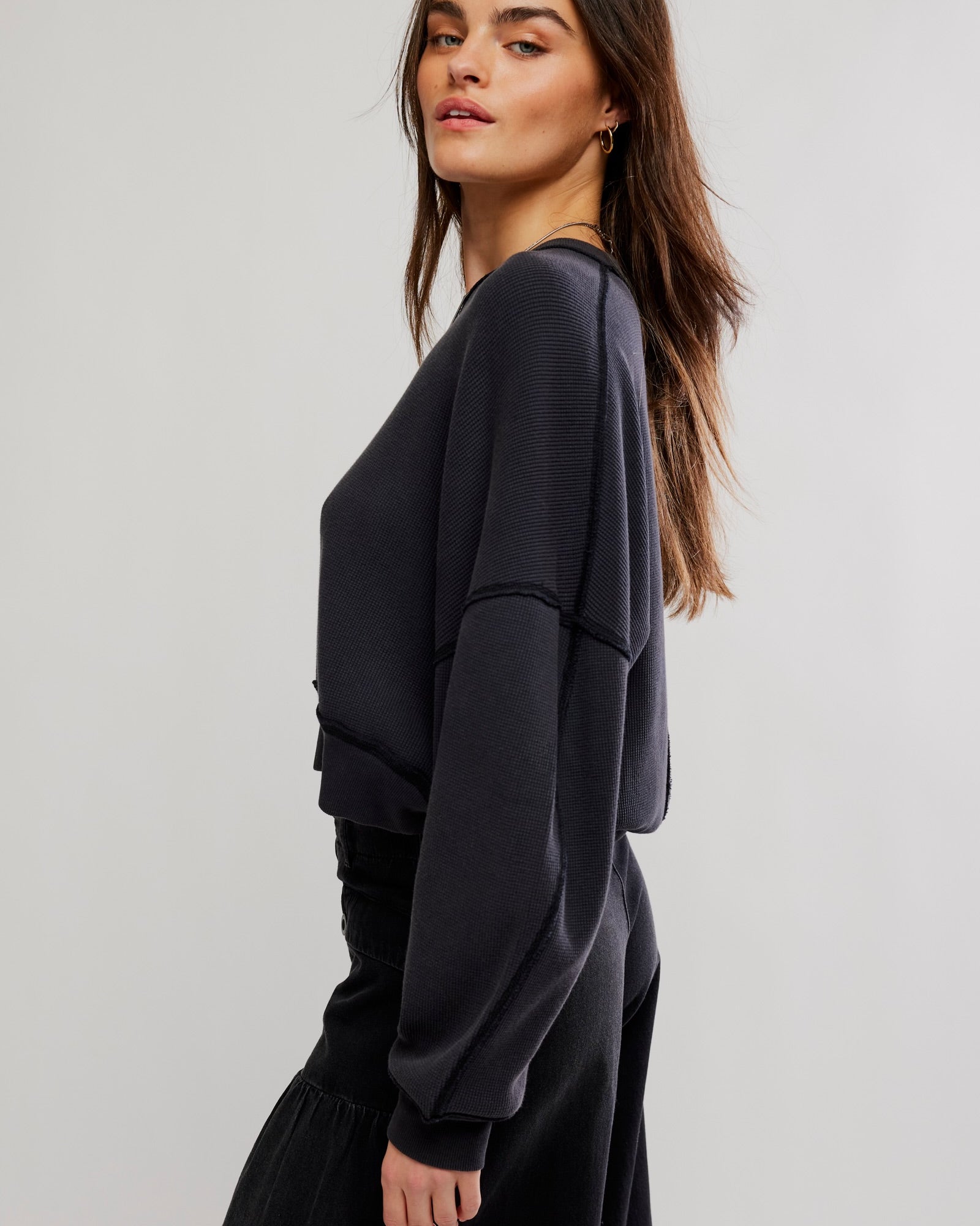 FREE PEOPLE SKYLINE PULLOVER - BLACK