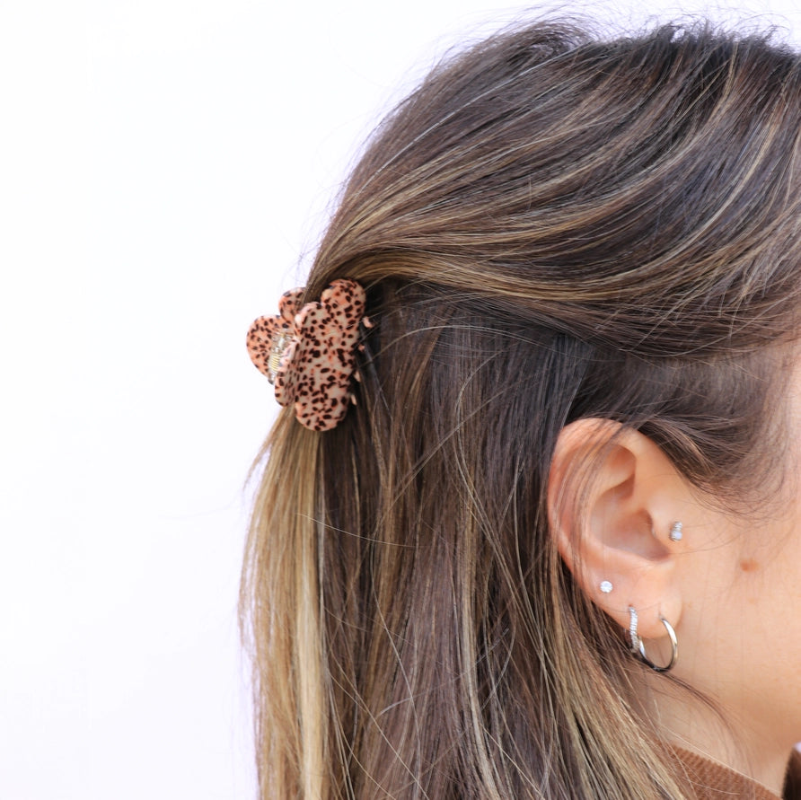 THE VELIA CLAW CLIP - SPOTTED