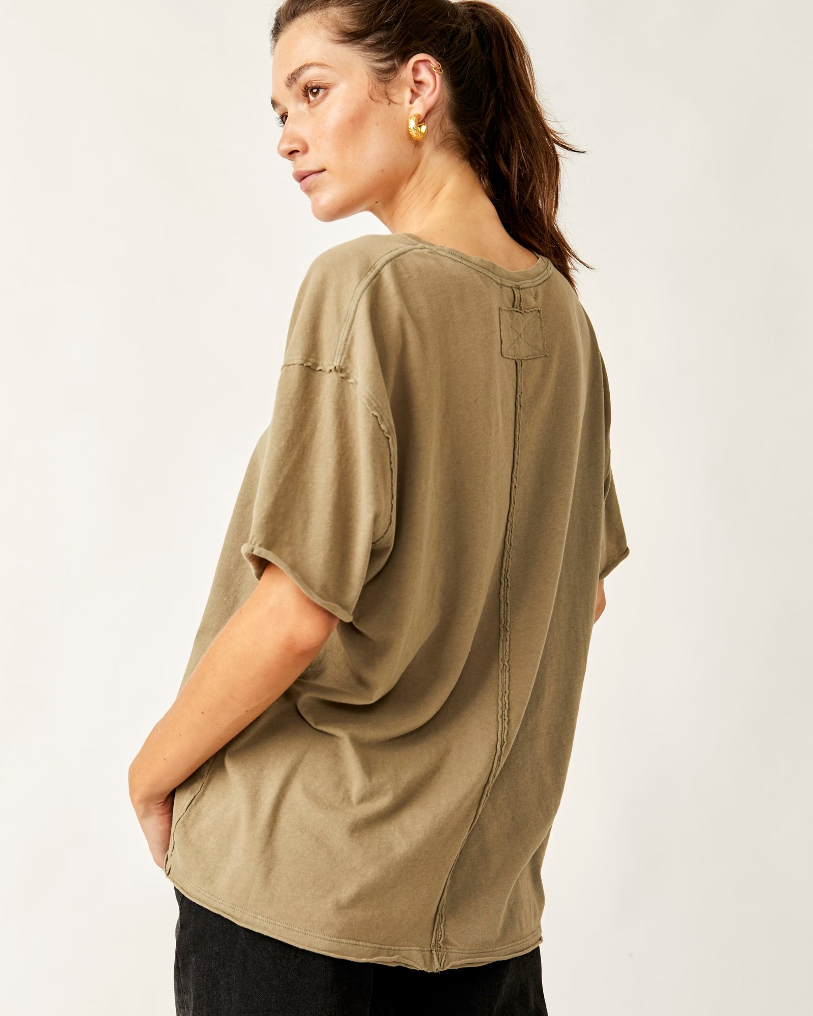 FREE PEOPLE NINA TEE - OLIVE STONE