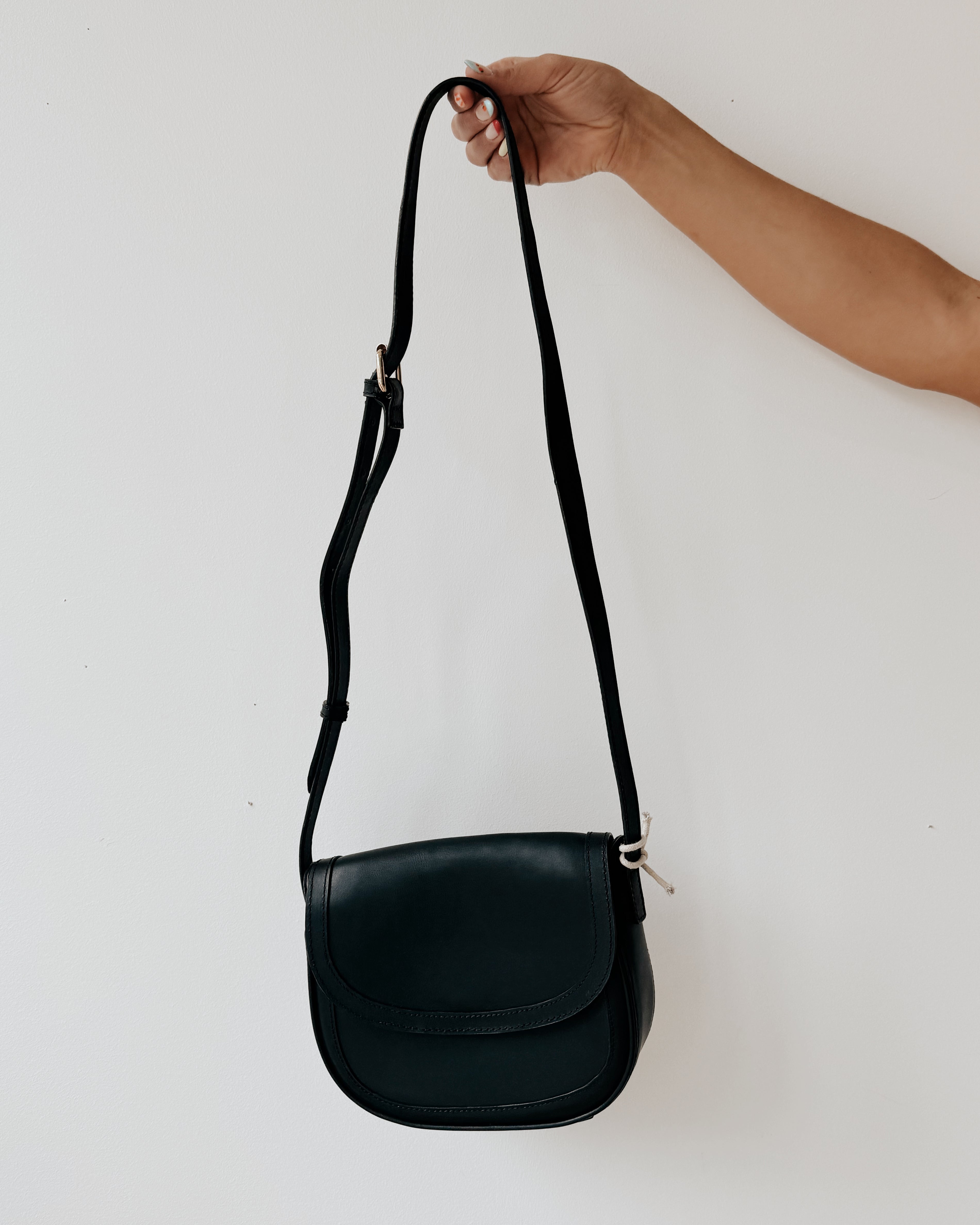 RISA JONES CROSSBODY BAG - BLACK