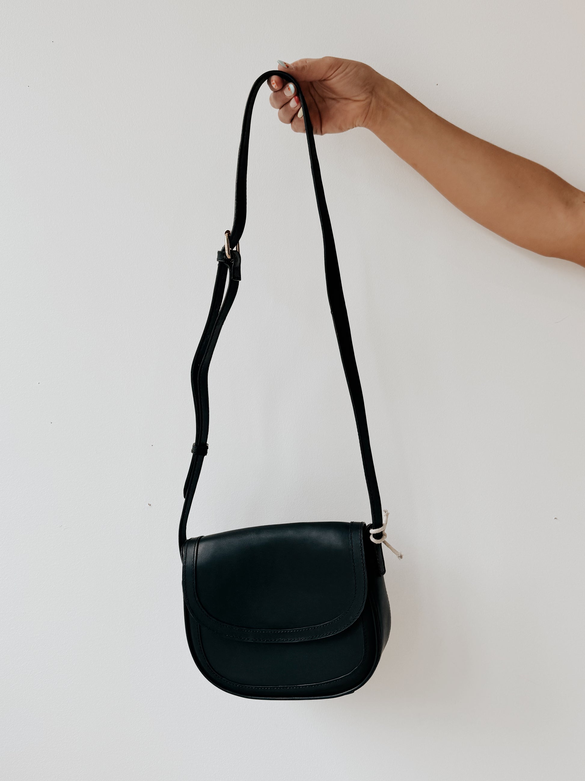 RISA JONES CROSSBODY BAG - BLACK