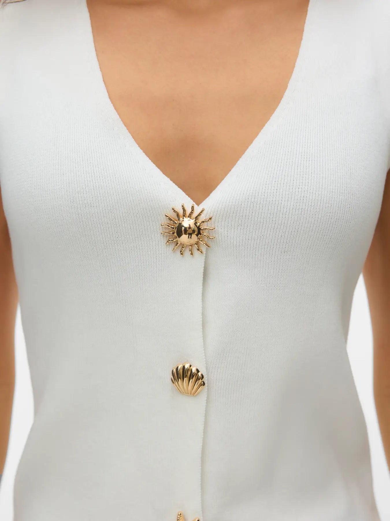 VM KYLIE V NECK VEST - WHITE