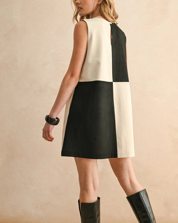 CONTRASTED SHIFT DRESS - BLACK