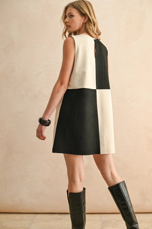 CONTRASTED SHIFT DRESS - BLACK