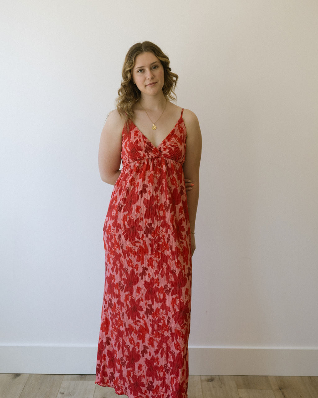 PIECES FLORA PRINTED STRAP DRESS - RED