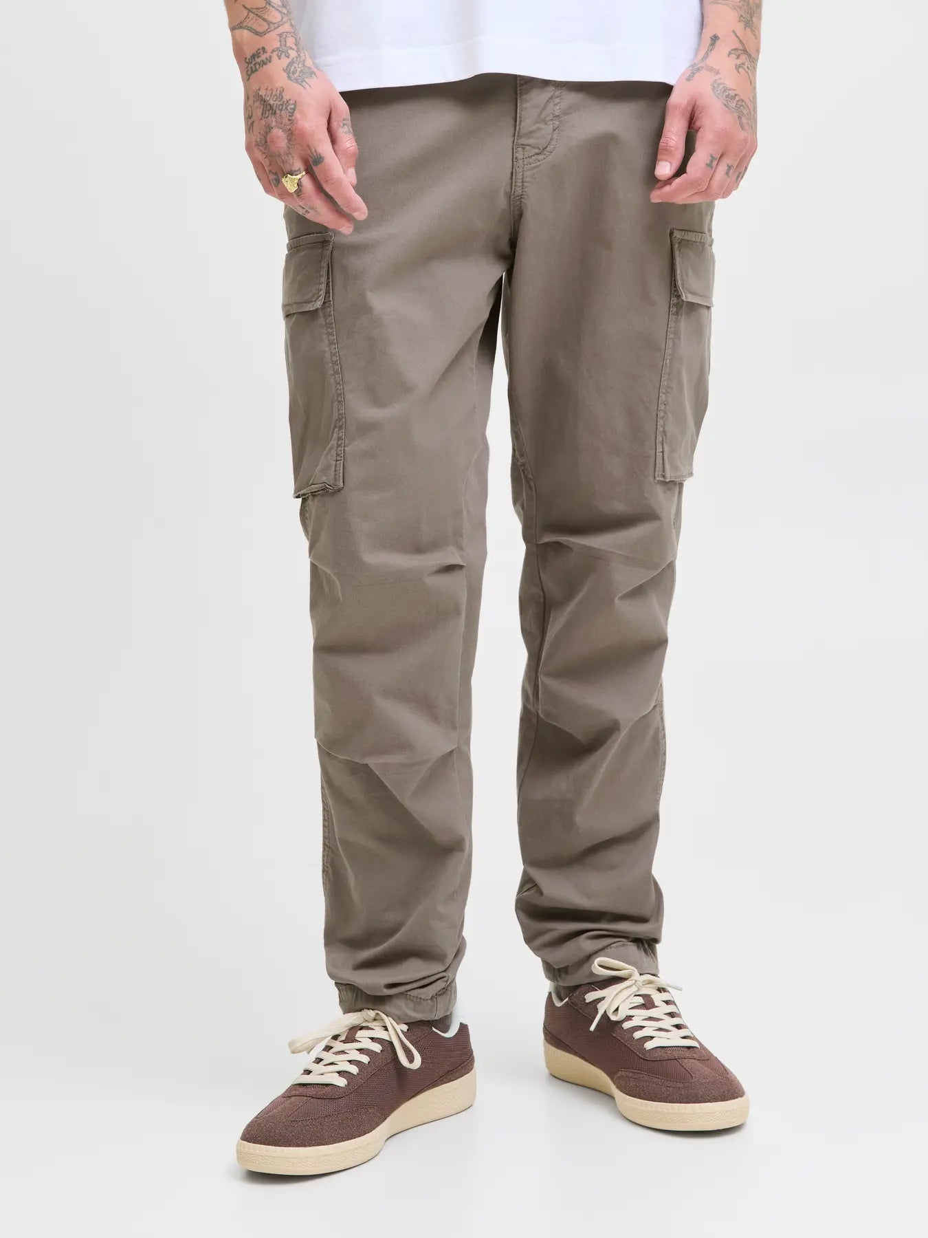 JJ STACE TUCKER CARGO PANTS - WALNUT