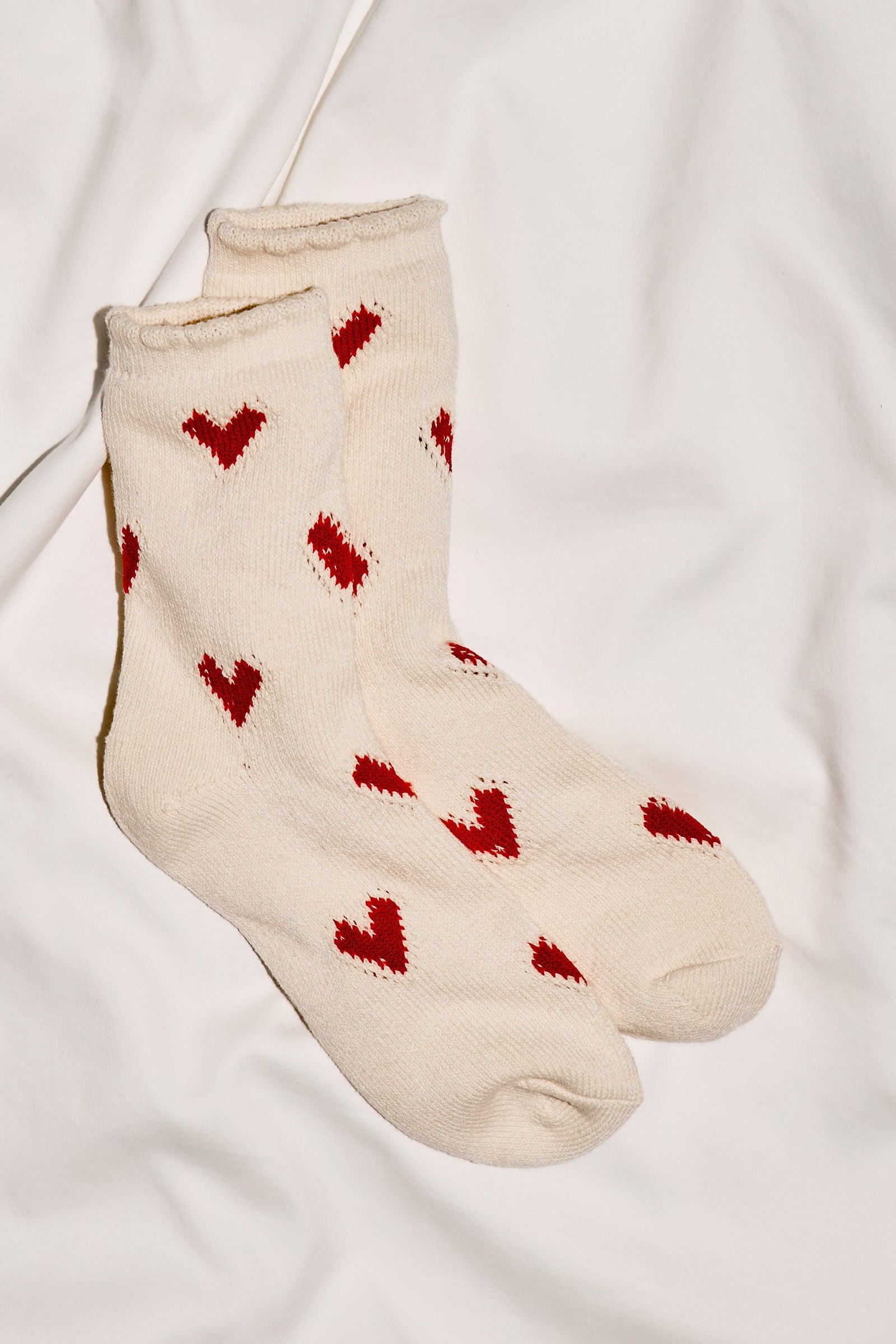 FREE PEOPLE CUPIDS BOW SOCKS - RED