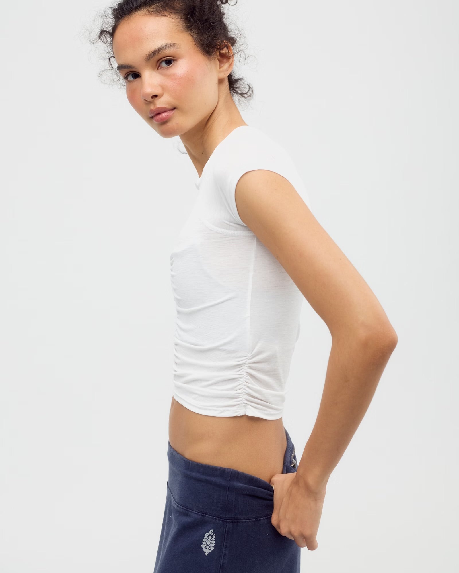 FREE PEOPLE TEMPO RUCHED SHORT SLEEVE - WHITE