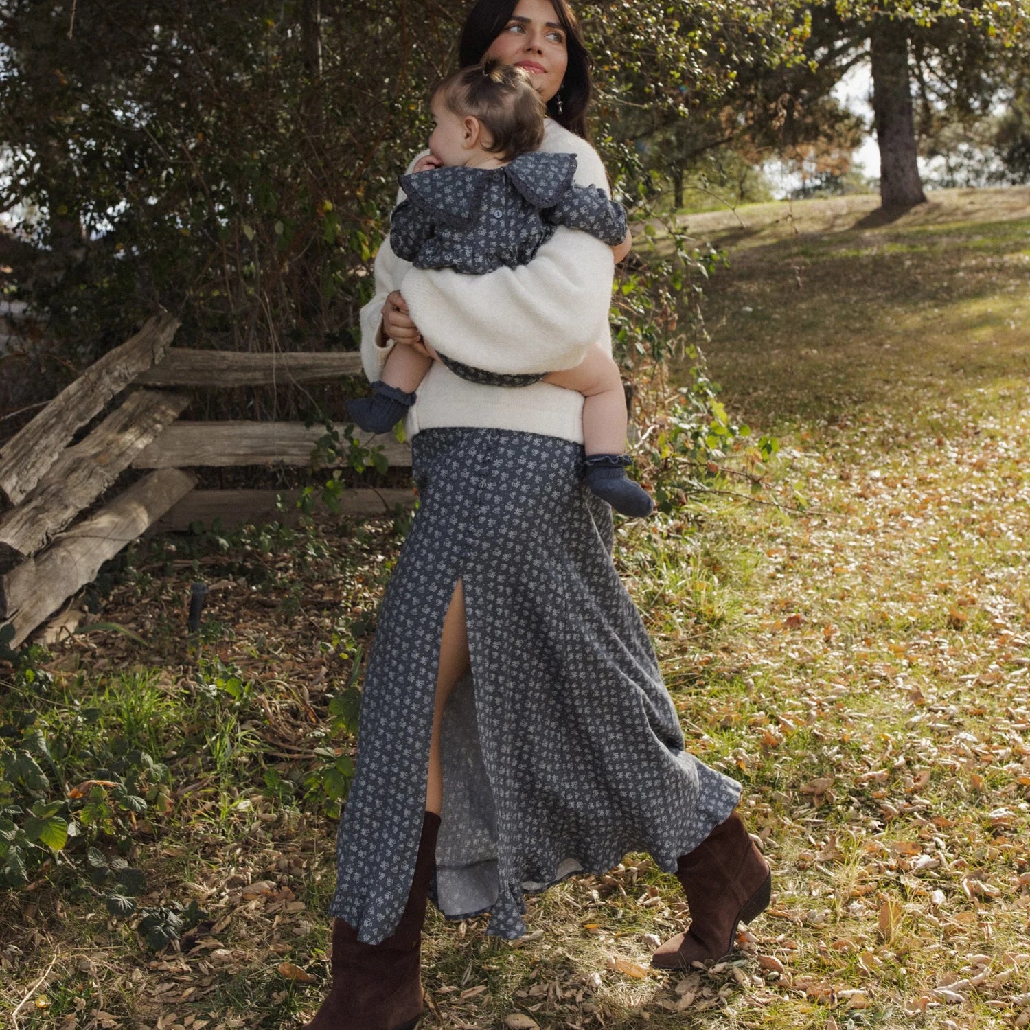 RYLEE + CRU BUTTON SLIT SKIRT - HEART DITSY