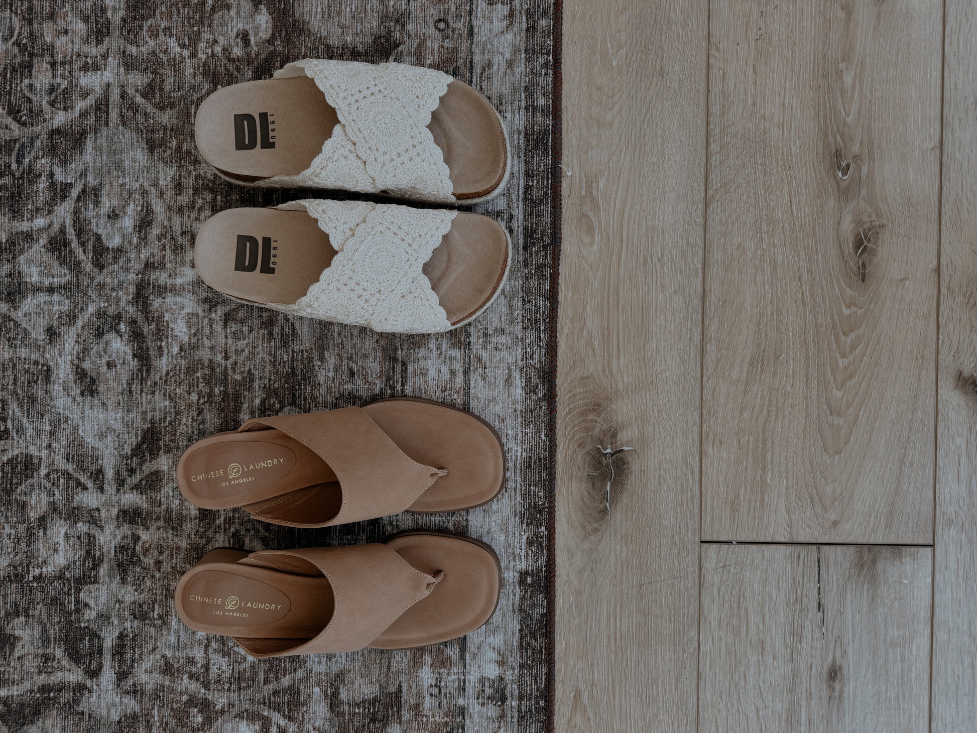 CHINESE LAUNDRY GIANNA TOE SANDAL - NATURAL NUBUCK