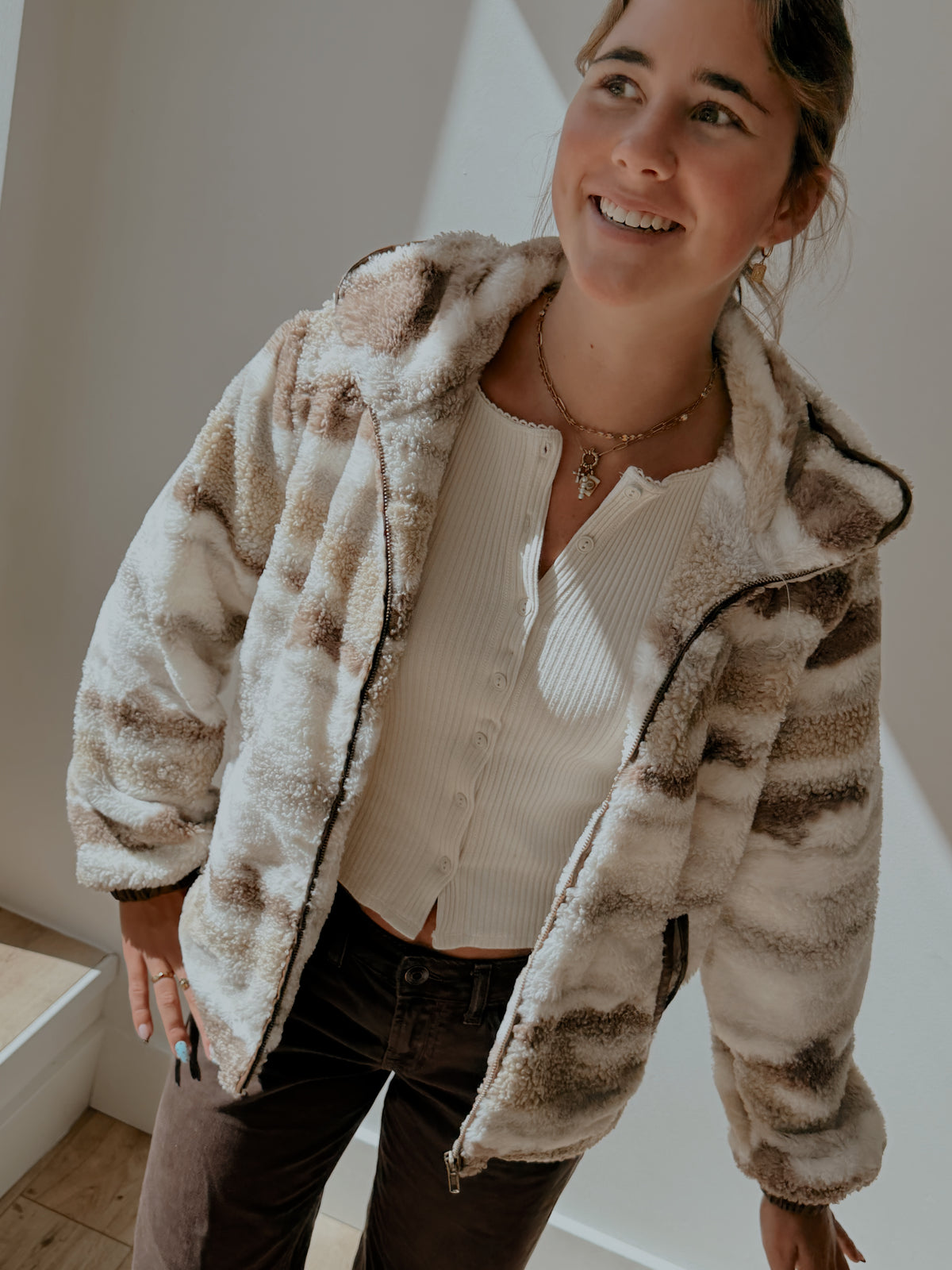 JANE PRINTED FULL ZIP SHERPA JACKET - BEIGE