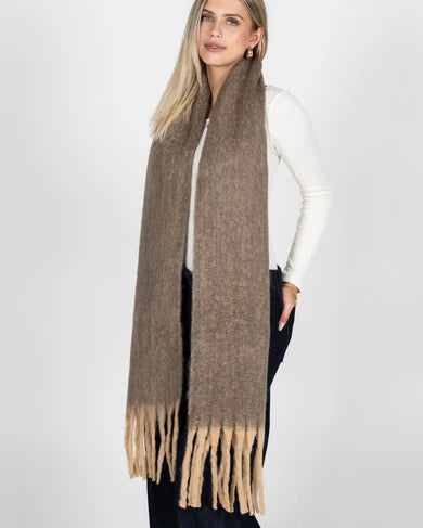 PLUSH BLANKET SCARF - TAUPE