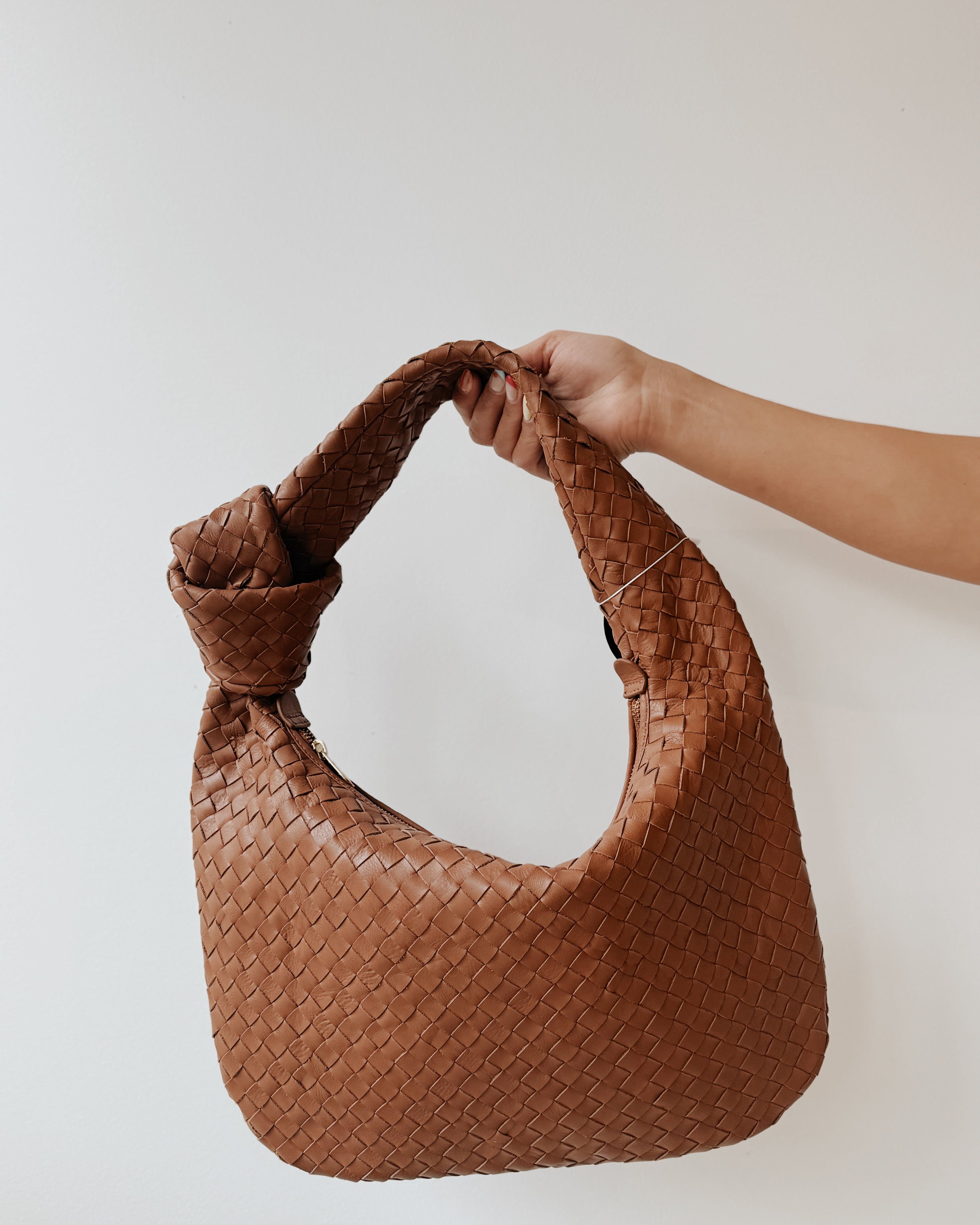 RISA ZAR HAND WOVEN BAG - TAN