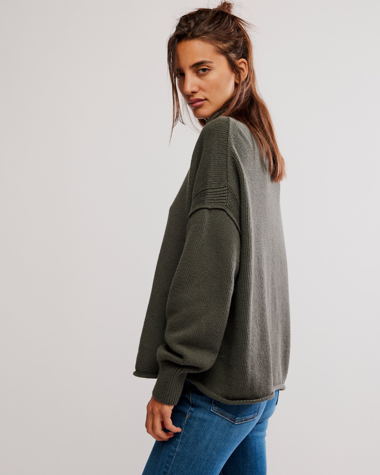 FREE PEOPLE TORRES ROLL NECK - ARMY