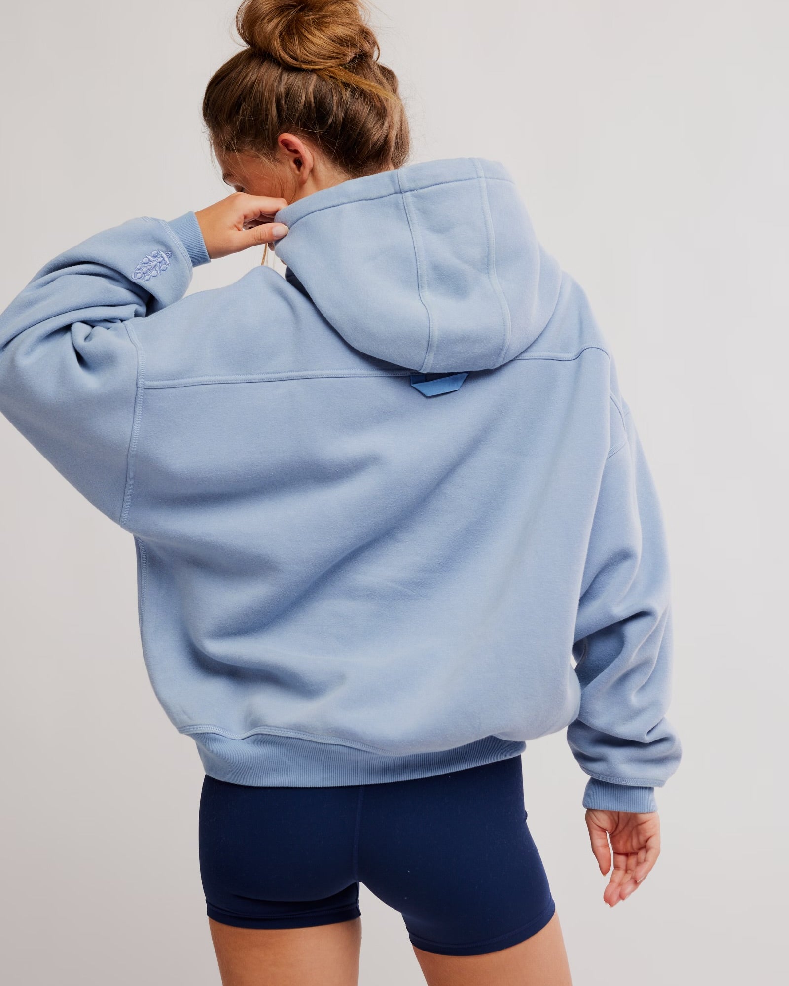FREE PEOPLE FINAL CALL FRONT LOGO HOODIE - DARK SLATE COMBO