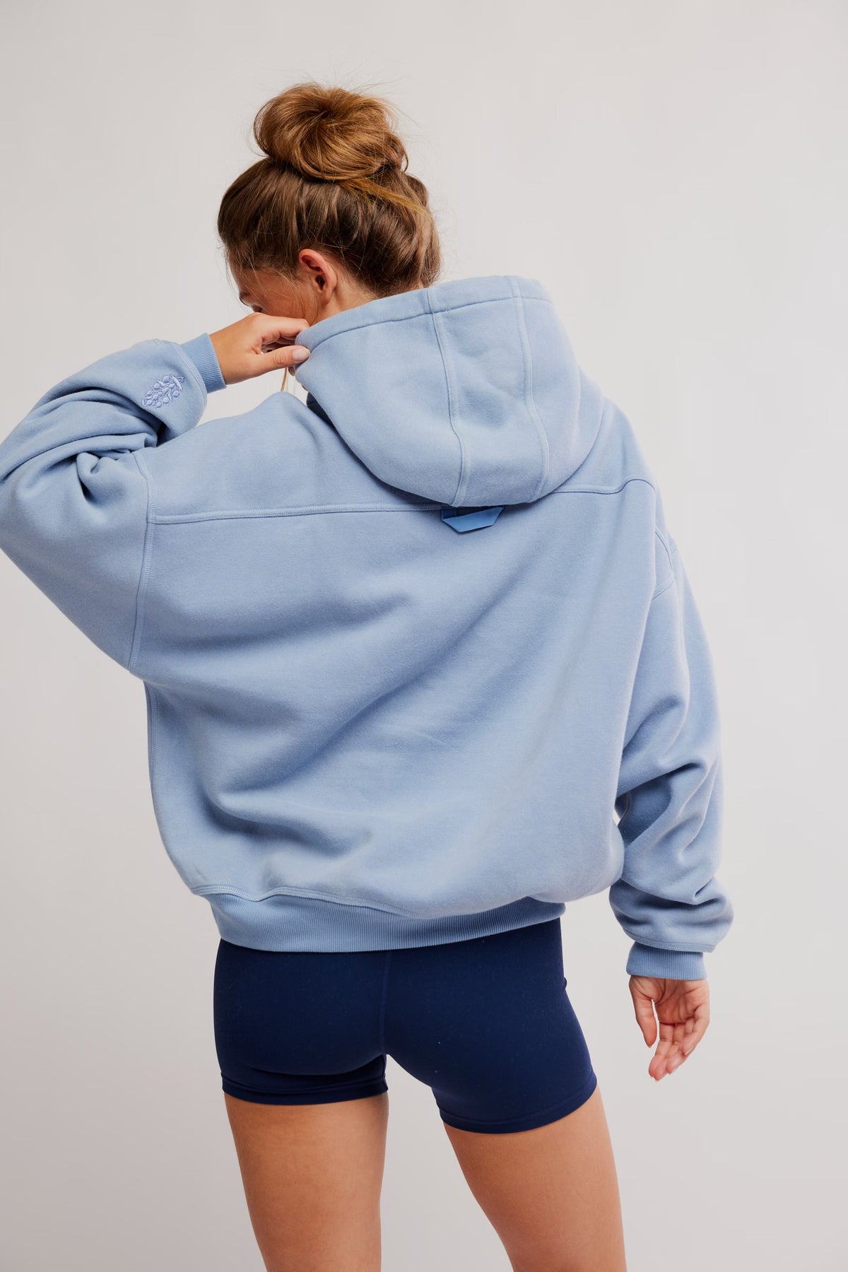 FREE PEOPLE FINAL CALL FRONT LOGO HOODIE - DARK SLATE COMBO