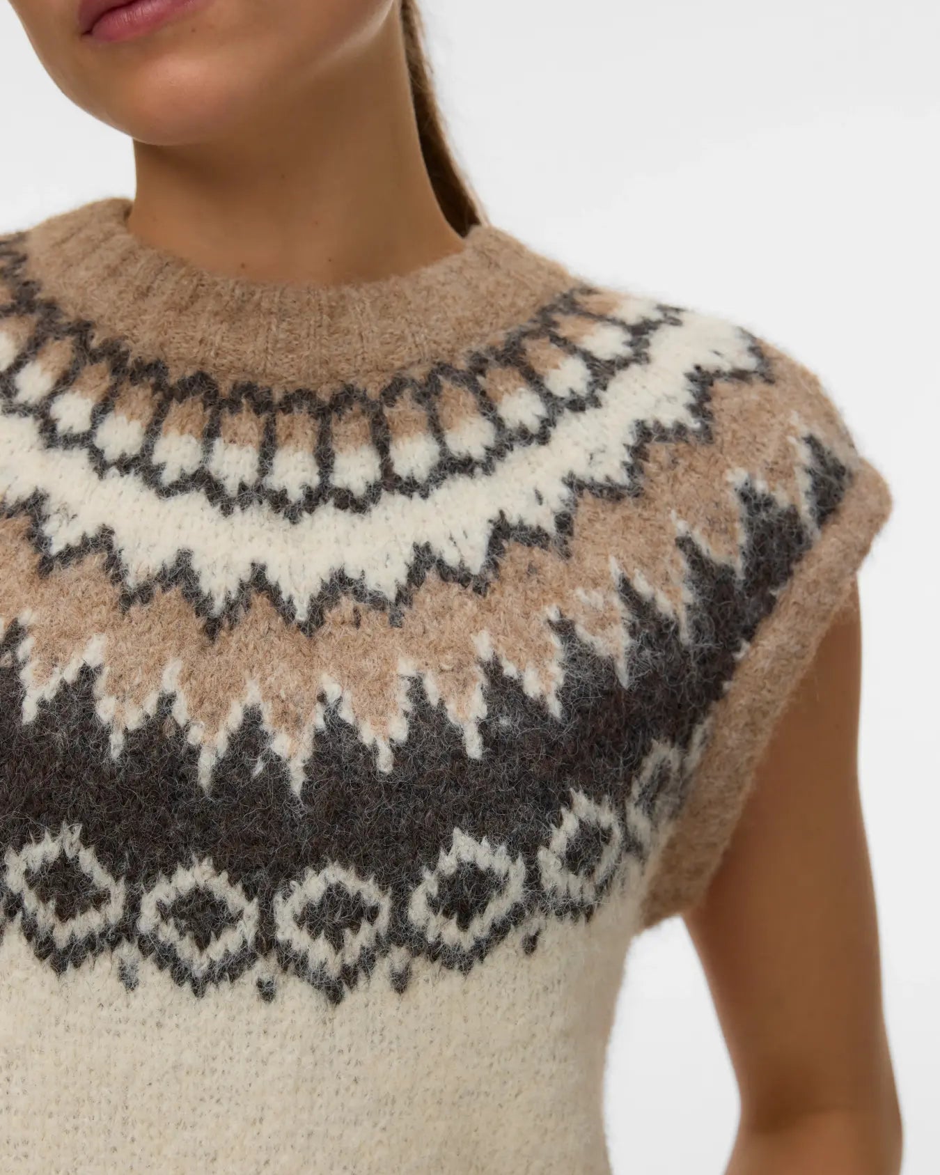 VM ASPEN O NECK VEST - BIRCH SILVER