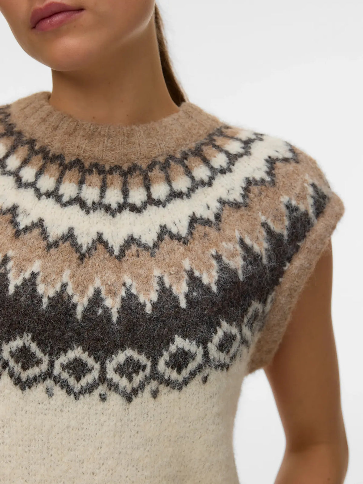 VM ASPEN O NECK VEST - BIRCH SILVER
