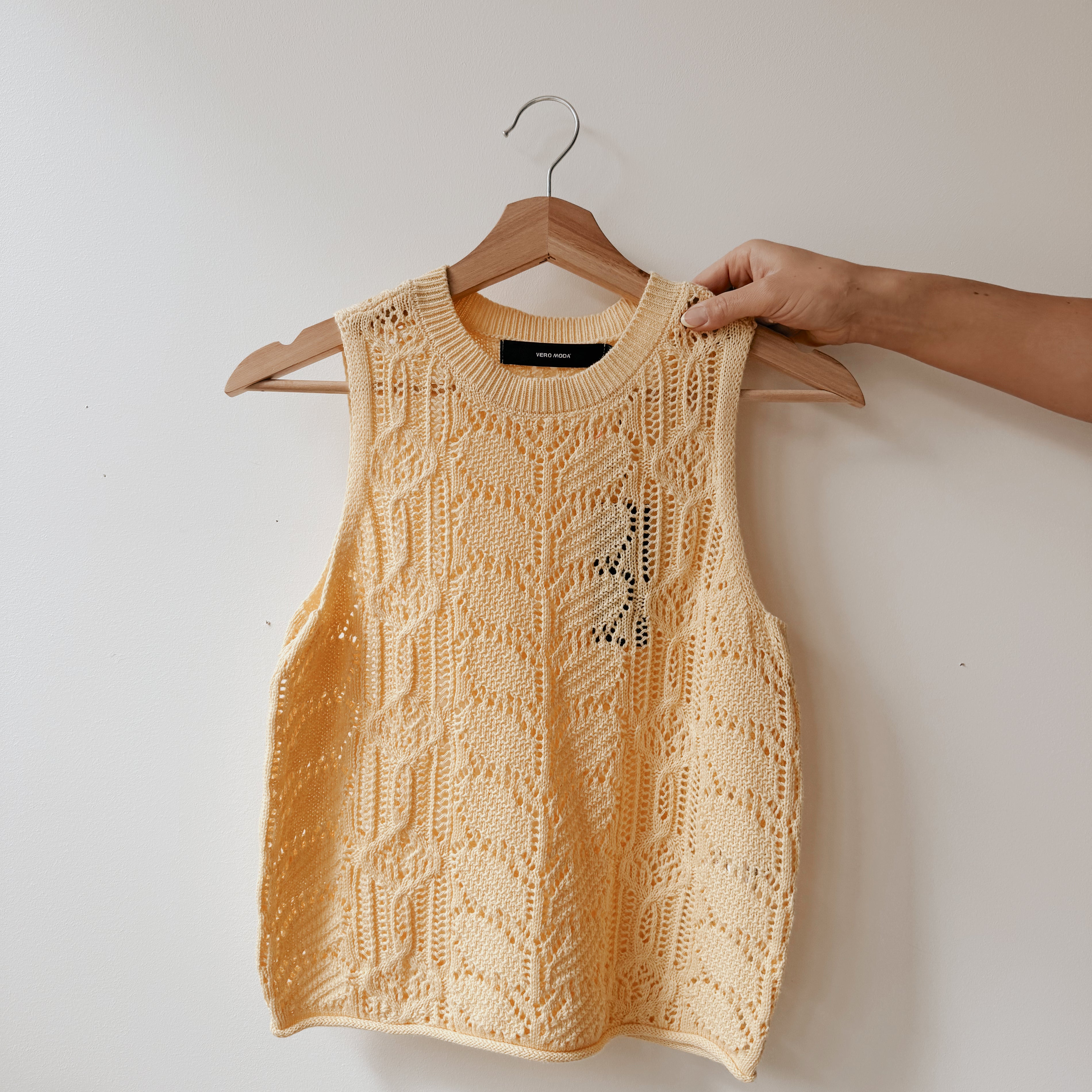 VM MARINA O NECK KNIT TANK - GOLDEN HAZE