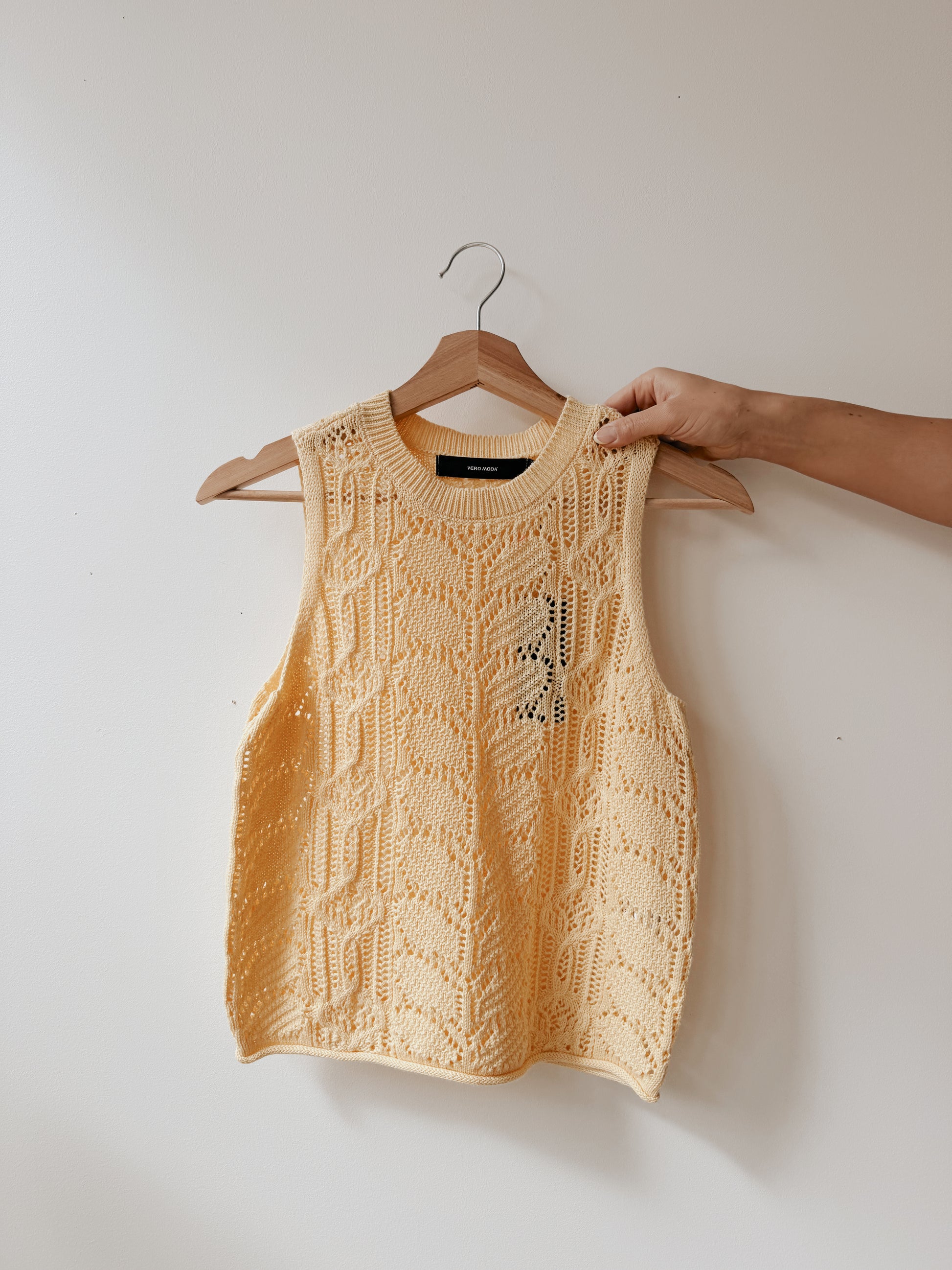 VM MARINA O NECK KNIT TANK - GOLDEN HAZE