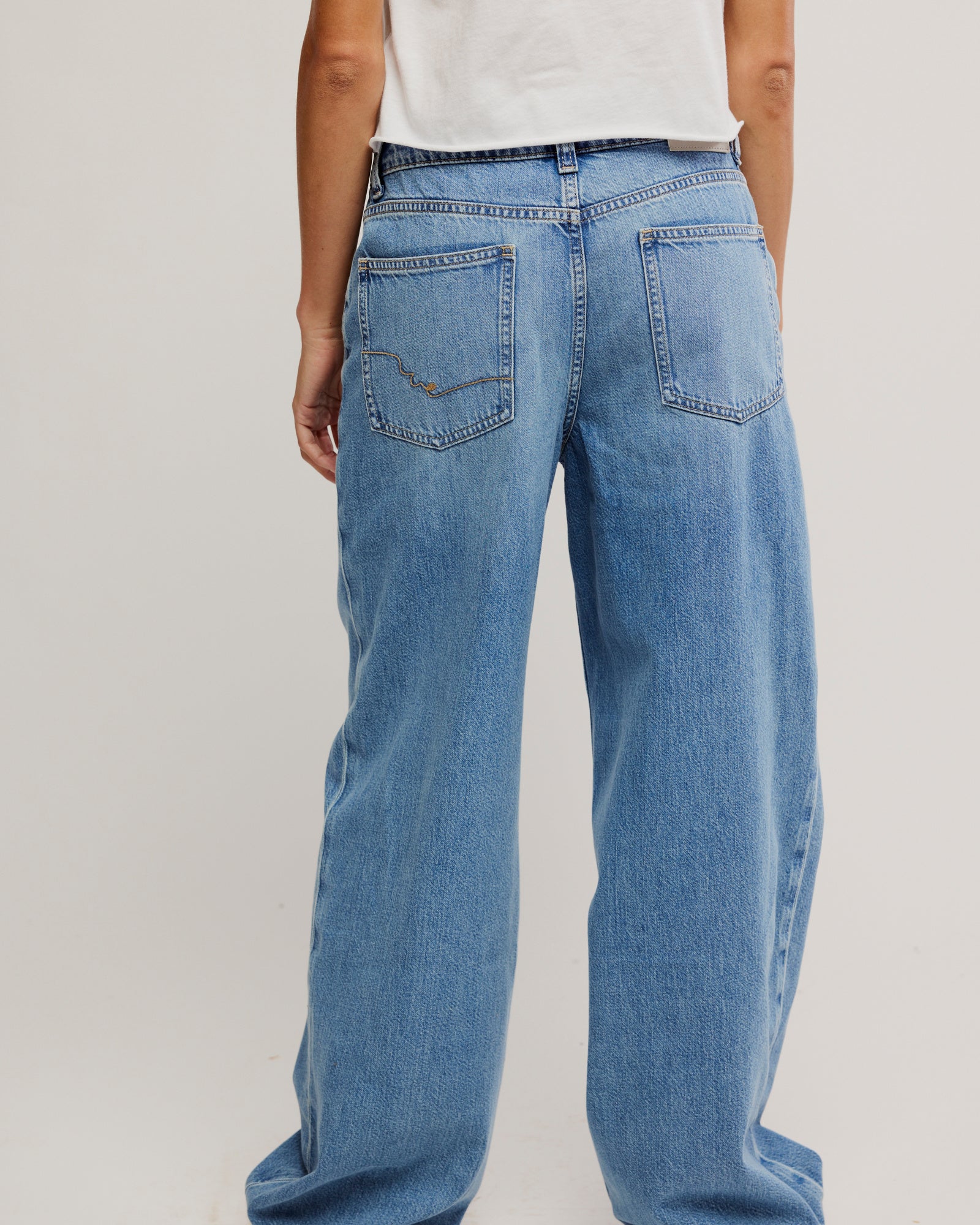 FREE PEOPLE NIA BOYFRIEND JEANS - FRIDAY