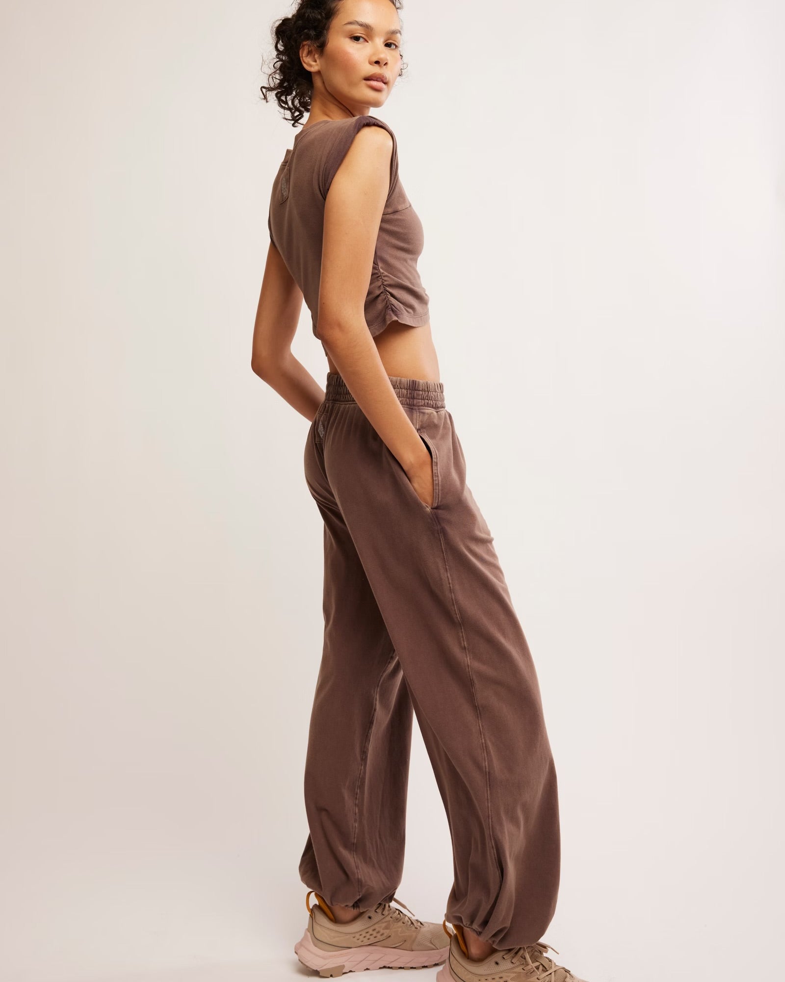 FREE PEOPLE HOT SHOT CROSSOVER SET - CHOCOLATE