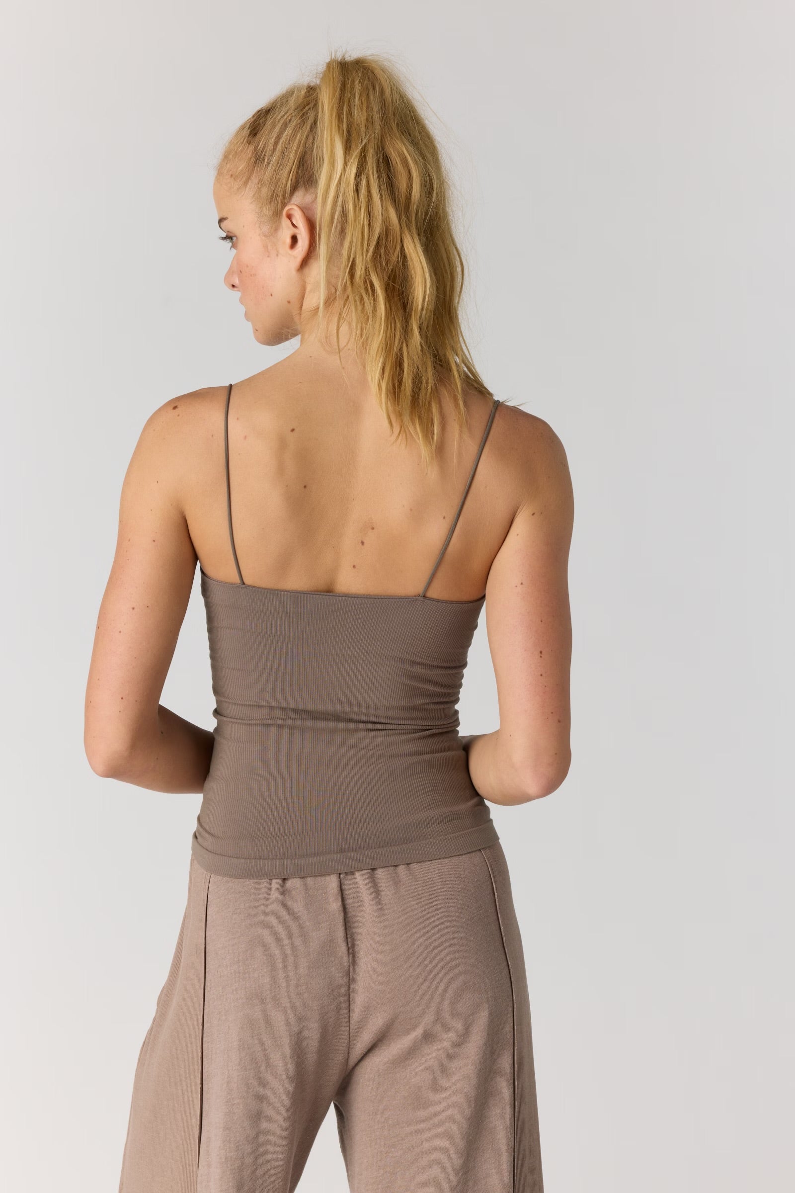 FREE PEOPLE SKINNY STRAP LOGO TANK - PEWTER