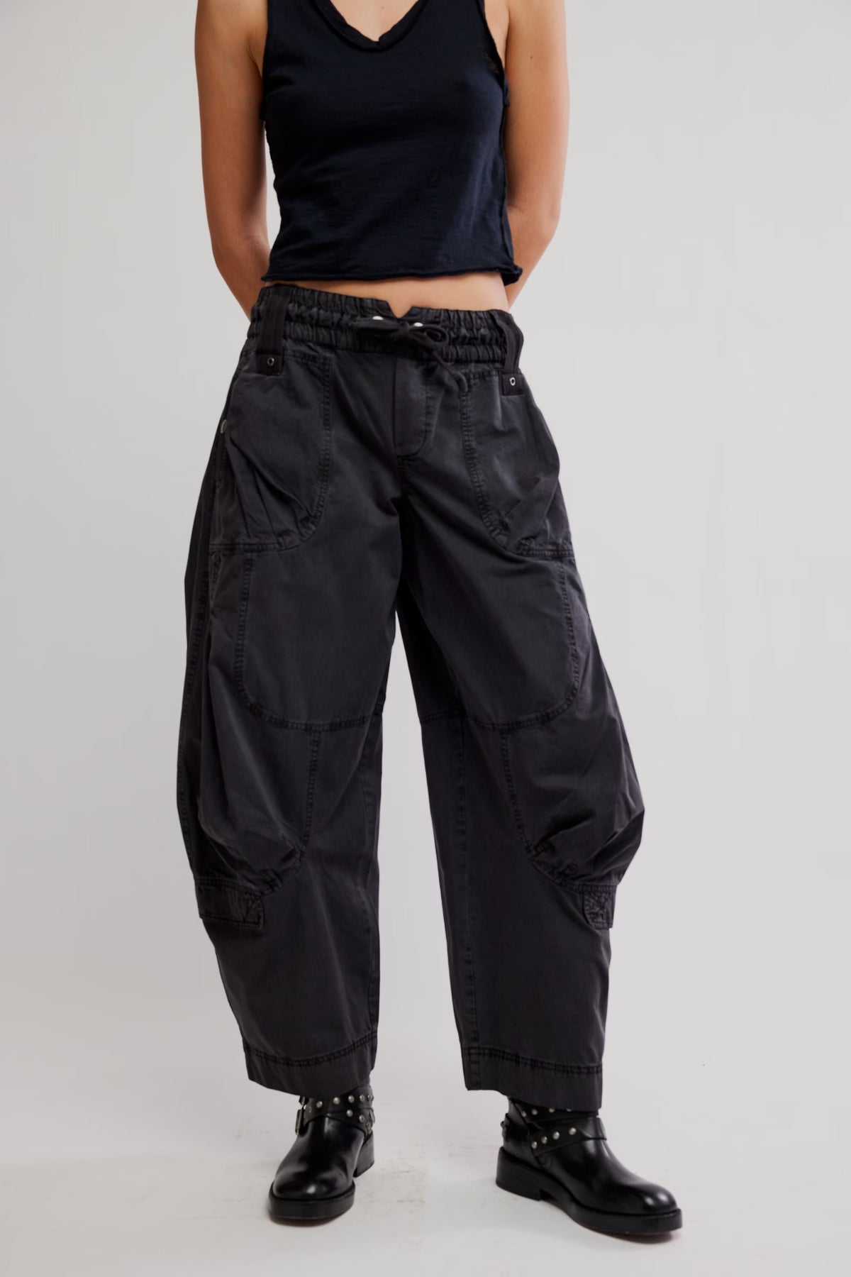 *PRE ORDER* FREE PEOPLE ONSET PARACHUTE PANT - BLACK SAND
