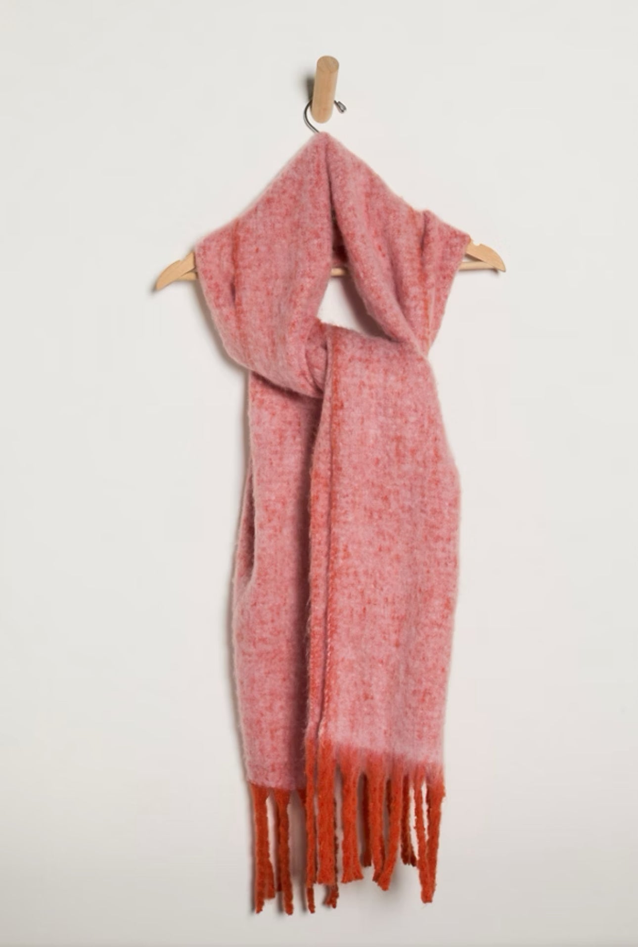 FREE PEOPLE WINTER CHILLS BLANKET SCARF - PINK