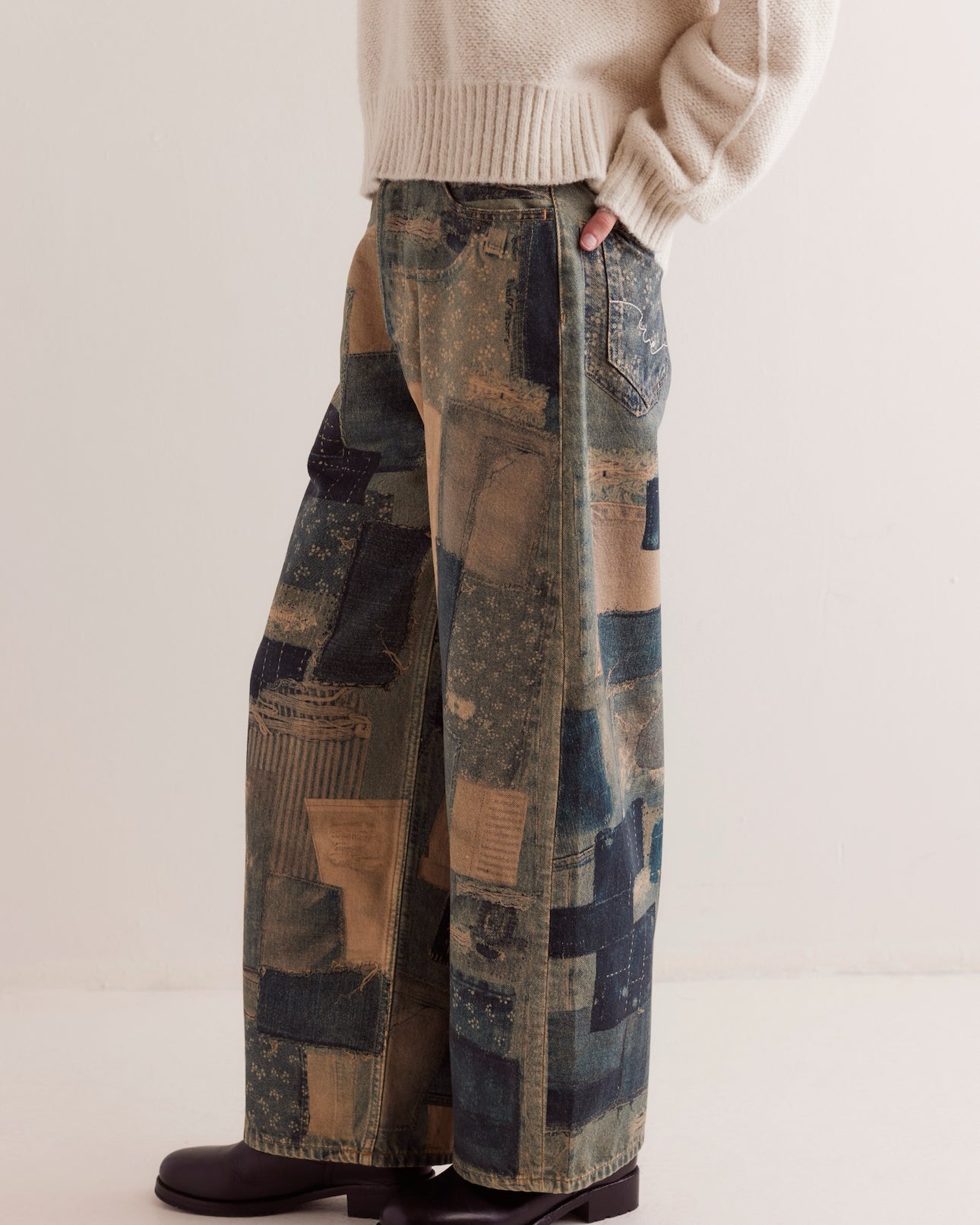 FREE PEOPLE ILLUSIONS RELAXED FIT JEANS - INDIGO COMBO