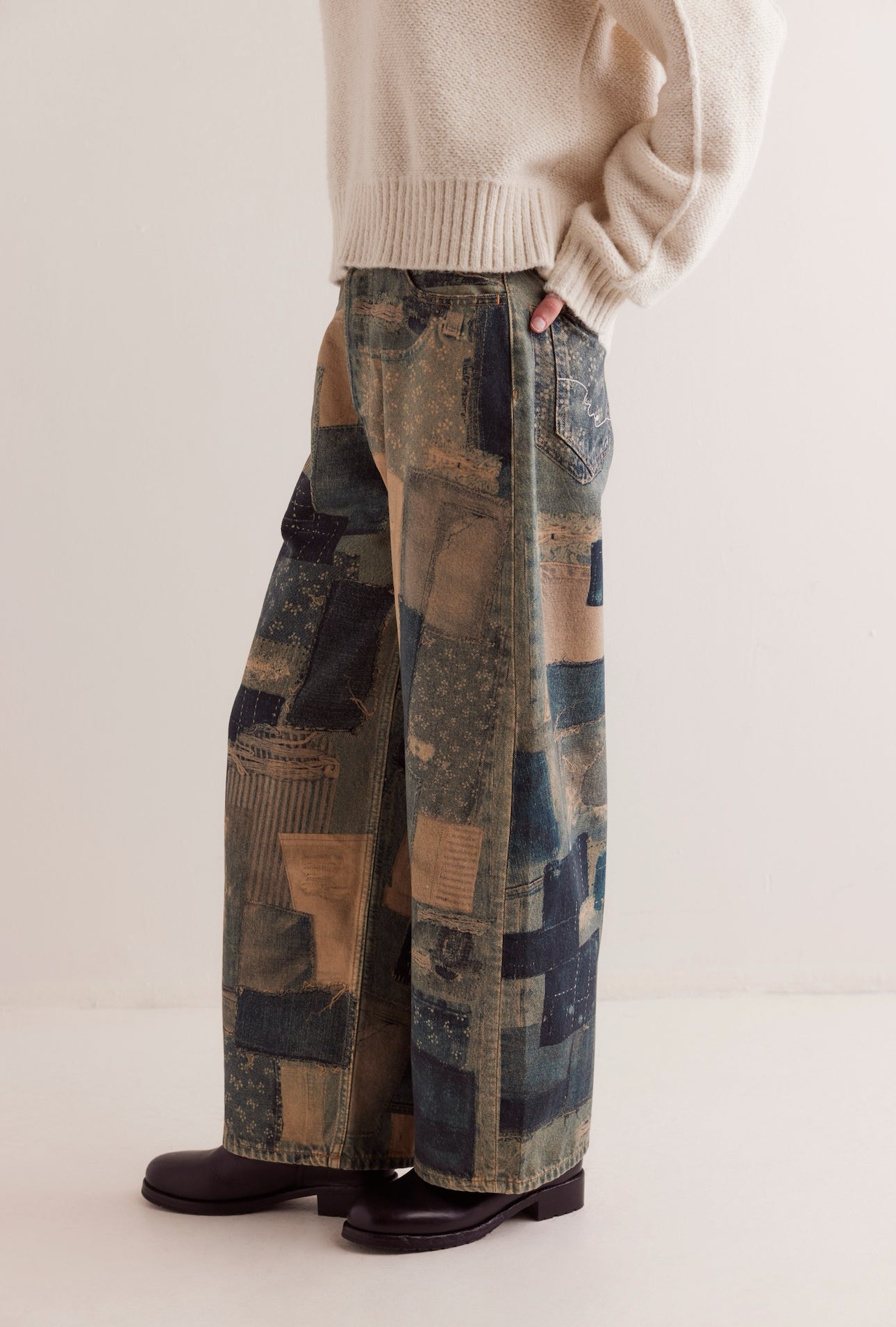 FREE PEOPLE ILLUSIONS RELAXED FIT JEANS - INDIGO COMBO