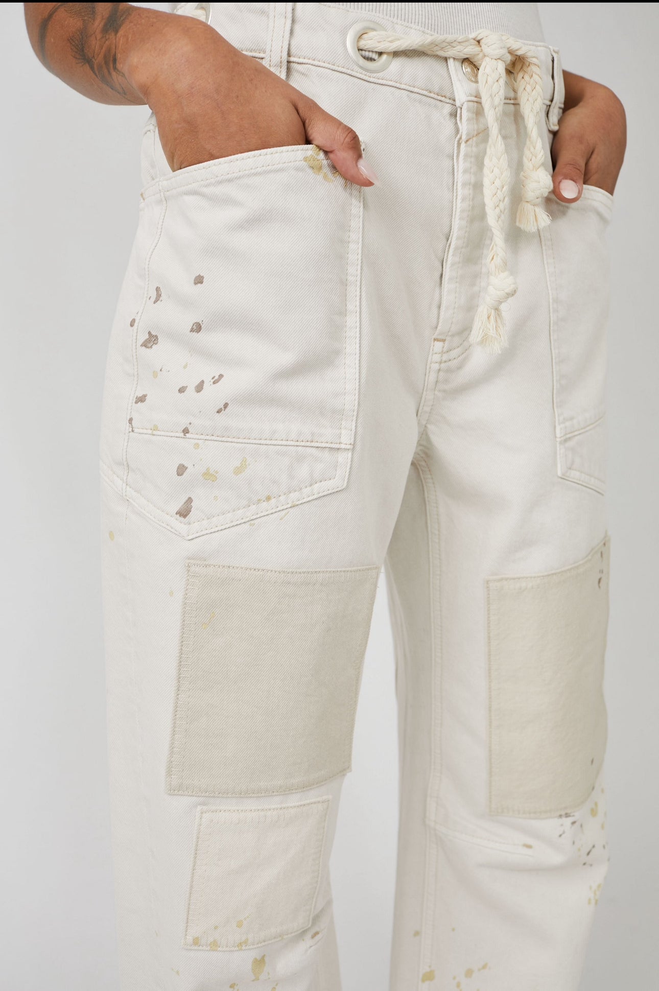 FREE PEOPLE MOXIE PULL ON BARREL JEANS - WHITE