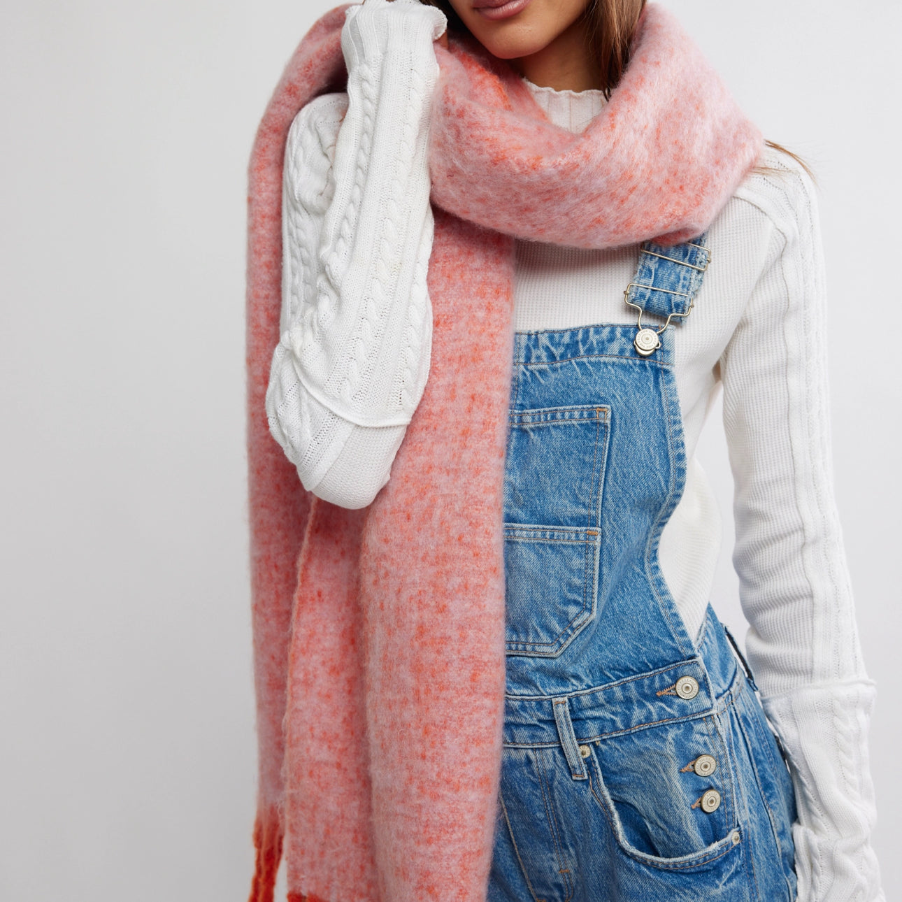 FREE PEOPLE WINTER CHILLS BLANKET SCARF - PINK