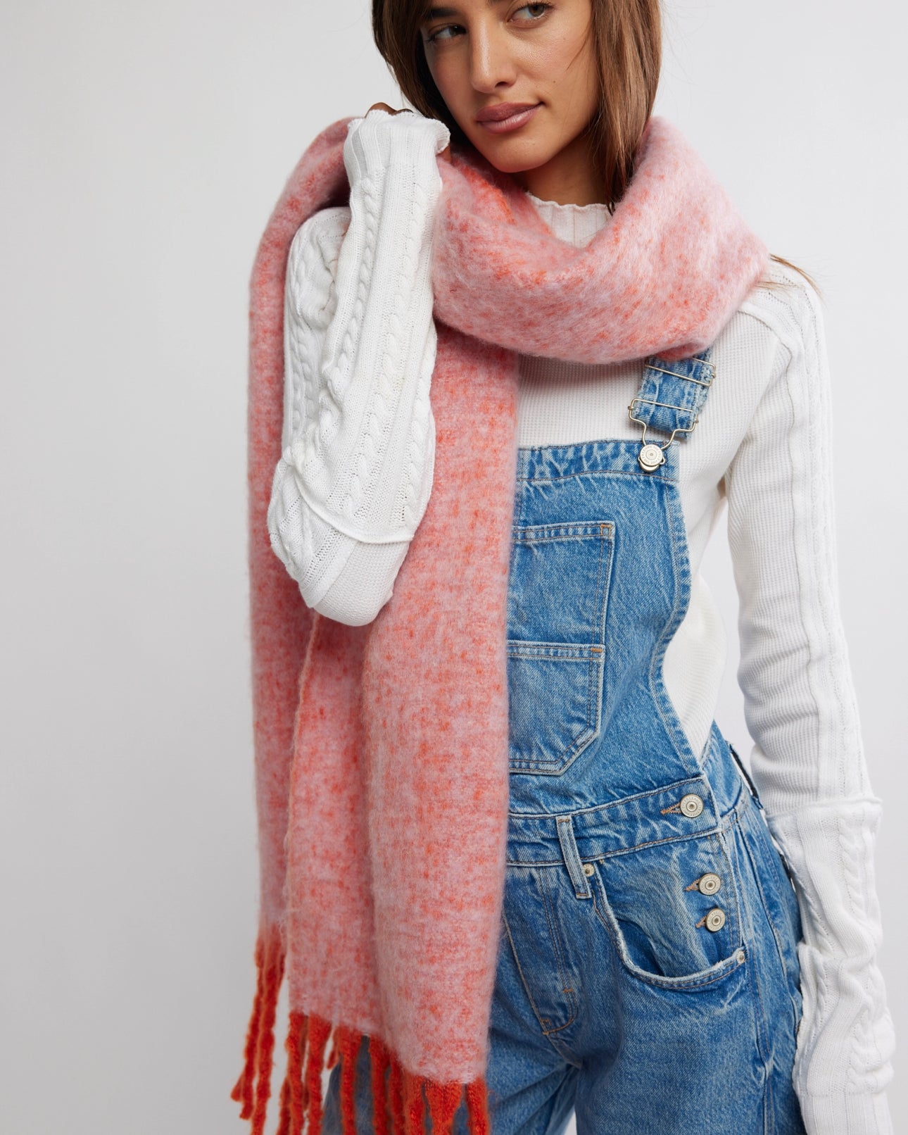 FREE PEOPLE WINTER CHILLS BLANKET SCARF - PINK