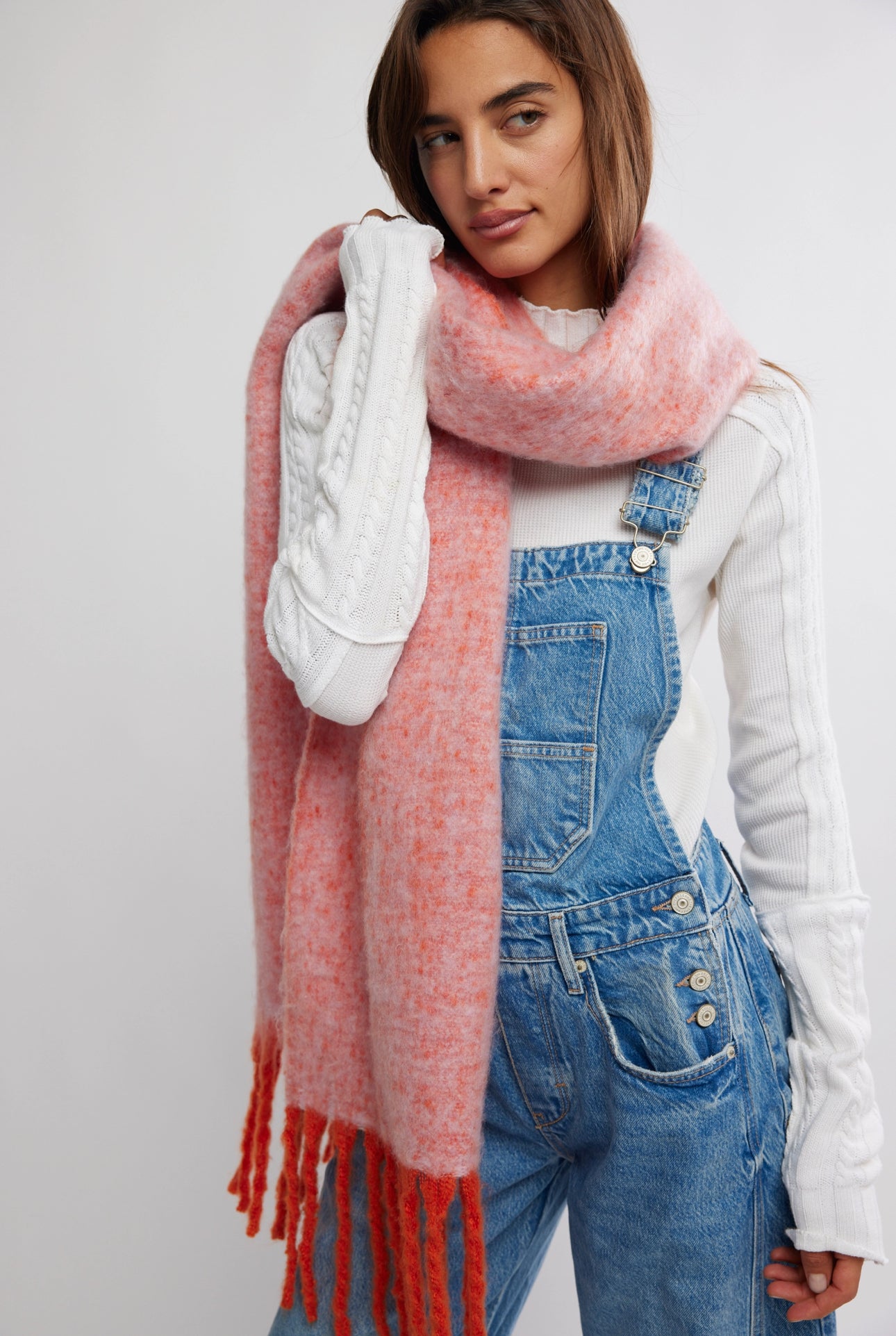 FREE PEOPLE WINTER CHILLS BLANKET SCARF - PINK