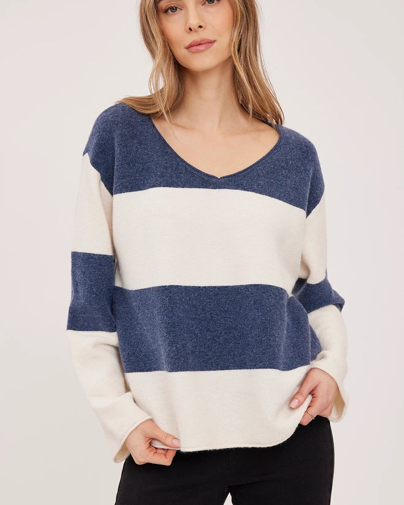 GENTLE FAWN ANNALISE V NECK SWEATER - NAVY STRIPE