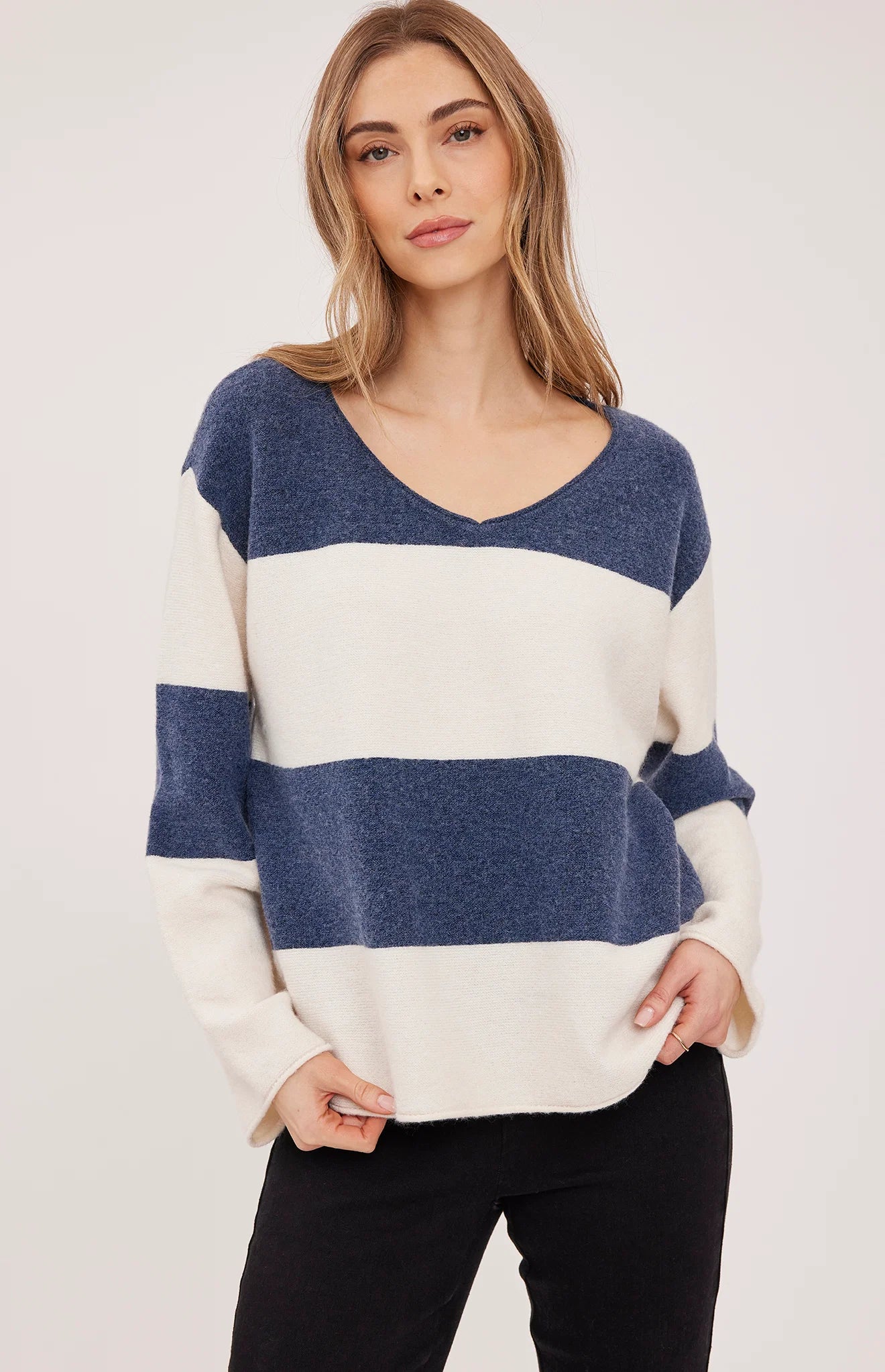 GENTLE FAWN ANNALISE V NECK SWEATER - NAVY STRIPE