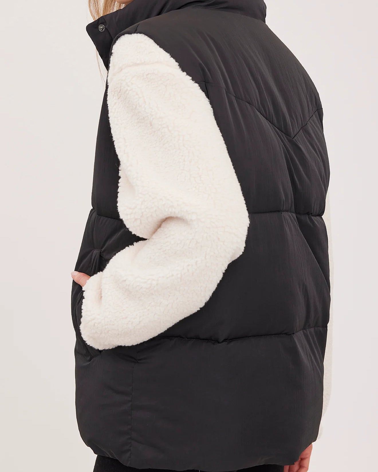 GENTLE FAWN SHILOH PUFFER VEST - BLACK