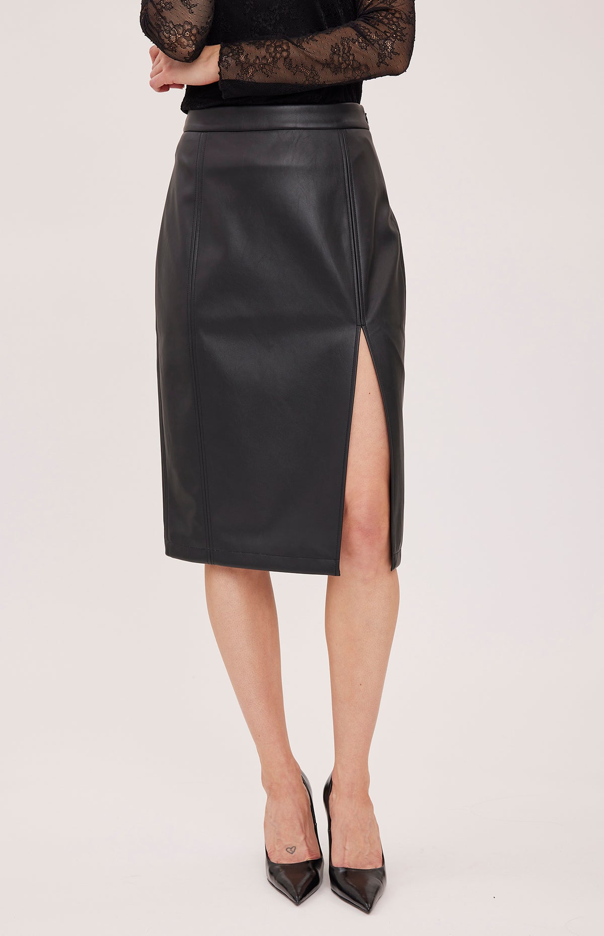 GENTLE FAWN LYDIA FAUX LEATHER SKIRT - BLACK